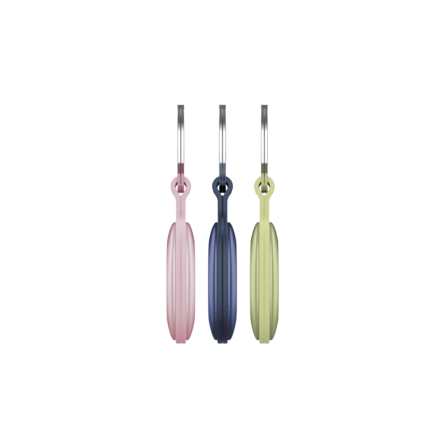 Drie gekleurde, ovaalvormige sleutelhangers met een zilveren ring.