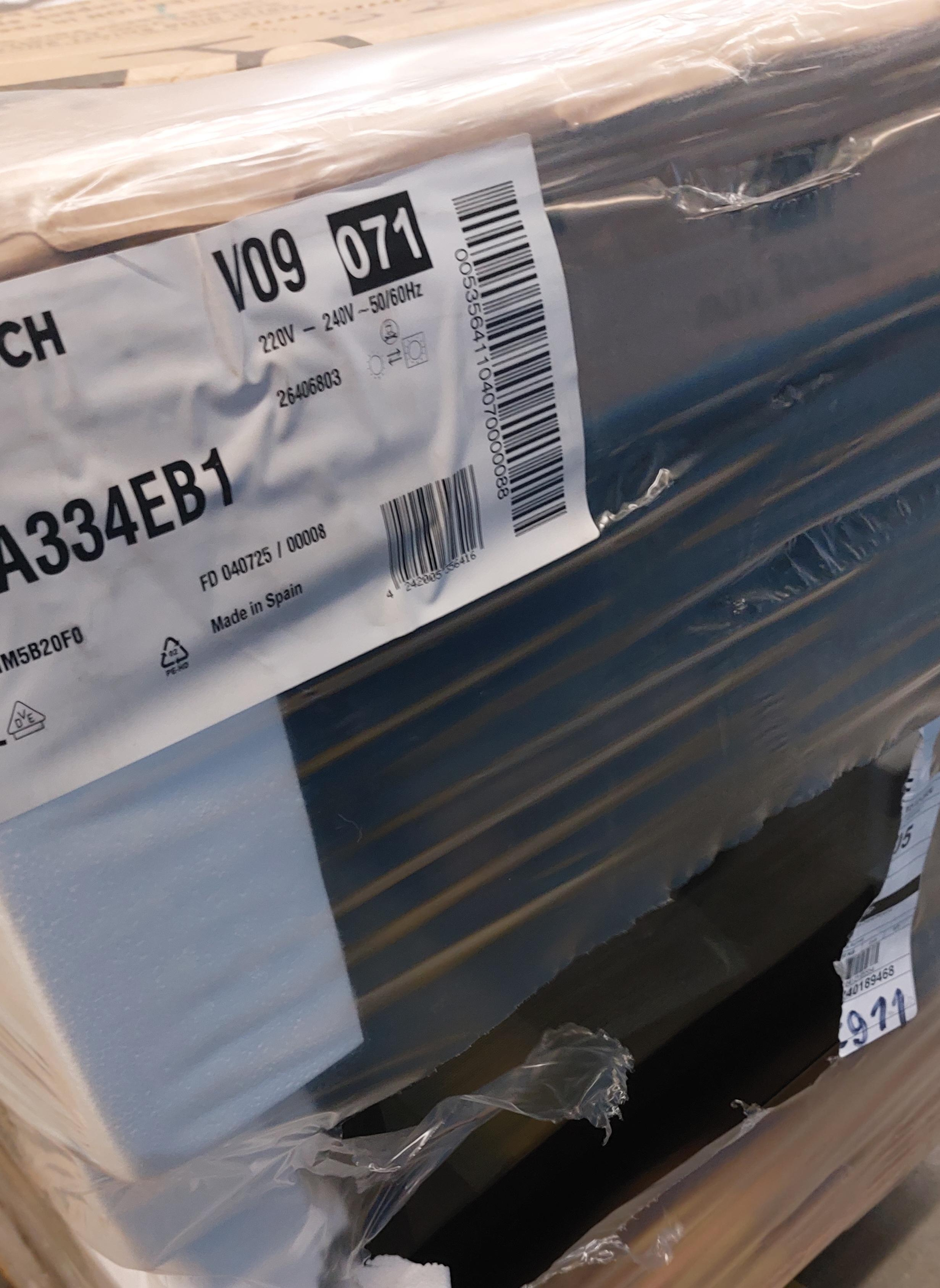 OUTLET - Piekarnik z funkcją pary BOSCH HRA334EB1 71l Czarny