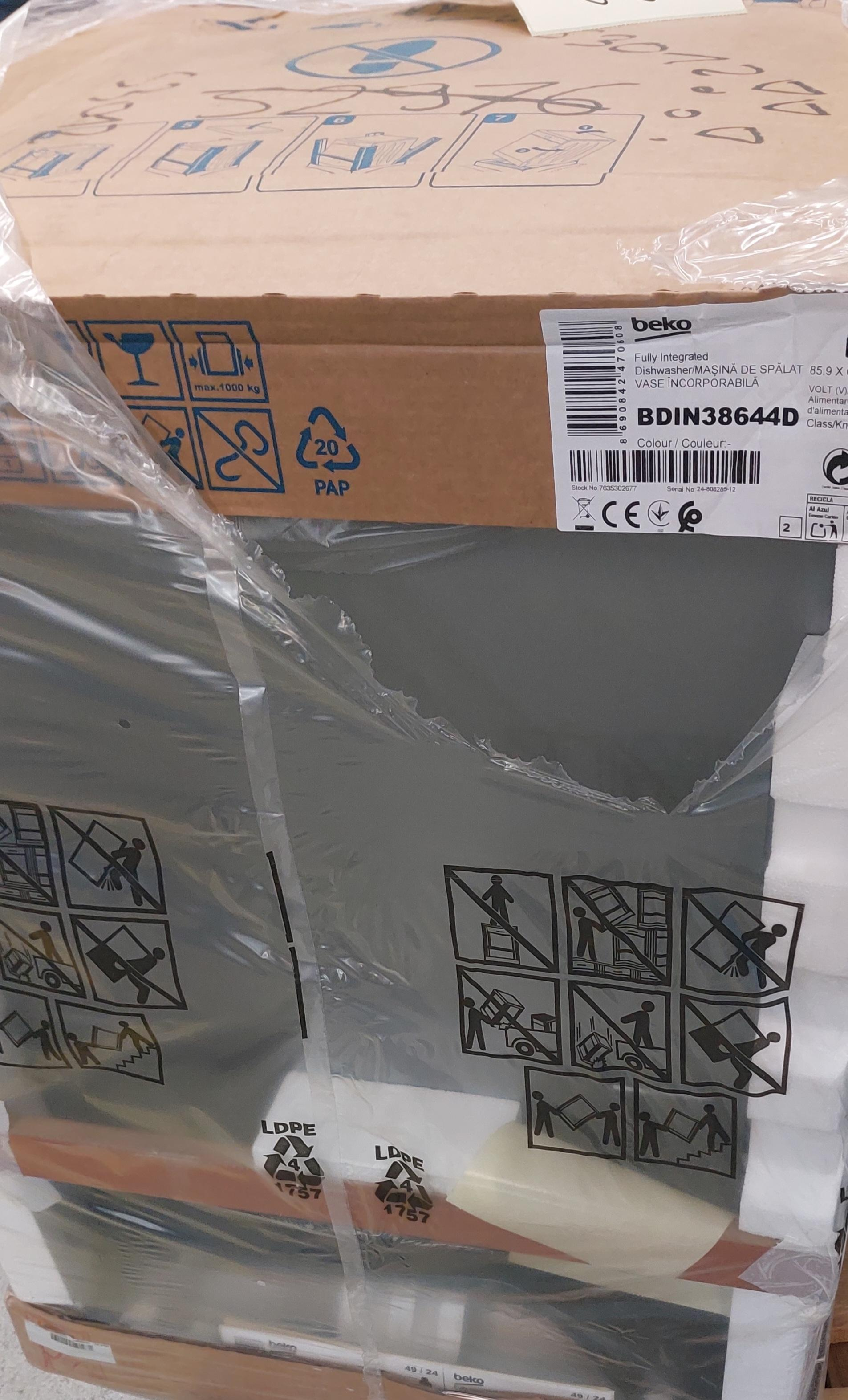 OUTLET - Zmywarka do zabudowy BEKO BDIN38644D 15 kpl. CornerIntense