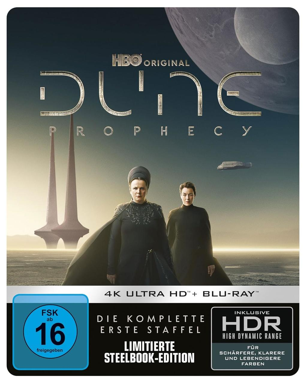Dune: Prophecy Blu-ray Cover. Zwei Frauen stehen in einer Wüste, Titel und Logo sichtbar.