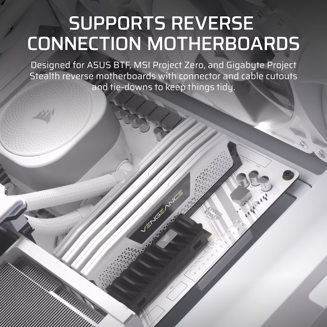 Computerkomponenten auf einem weißen Motherboard mit weißem Kühlkörper.