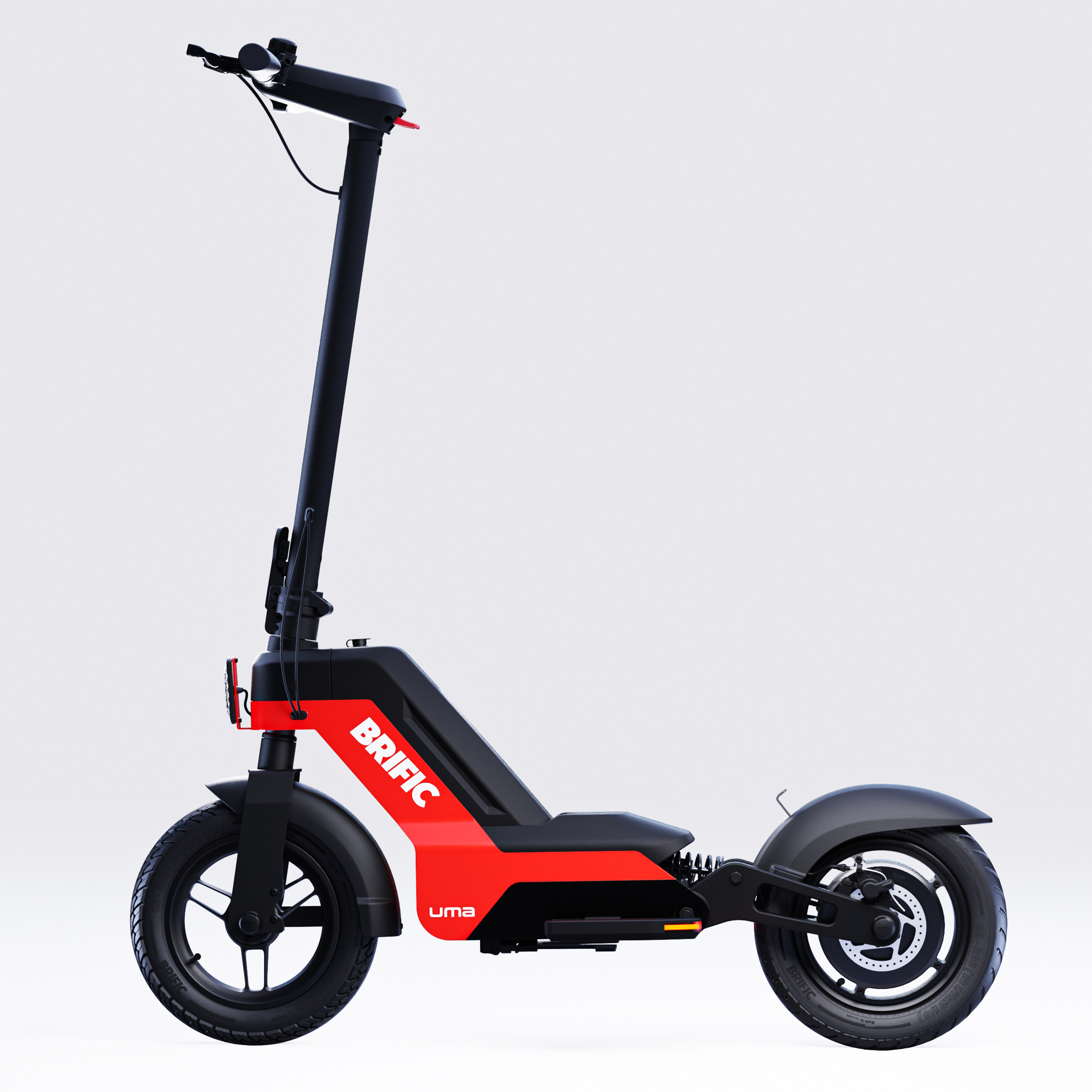 Brific markalı kırmızı ve siyah bir elektrikli scooter. Beyaz bir arka plan üzerinde scooter.