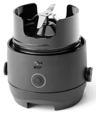 Przenośny czarny blender z portem USB i przyciskiem zasilania.