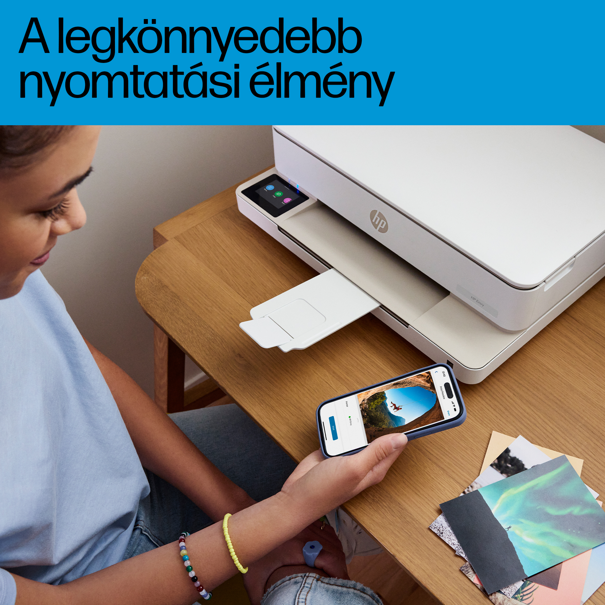 Egy fekete, szürke és ezüst hajszárító közelképe.