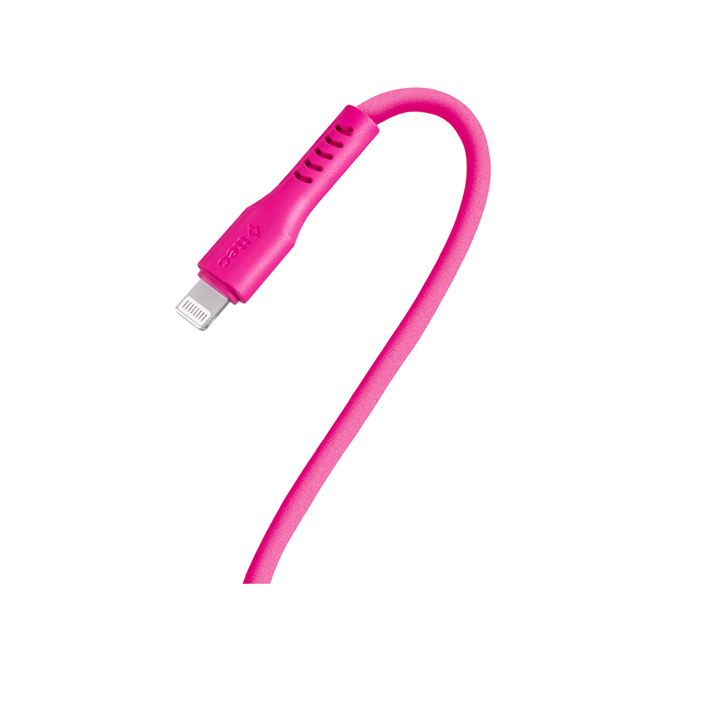 Siyah bir arka plan üzerinde, Lightning konektörlü parlak pembe şarj kablosu.
