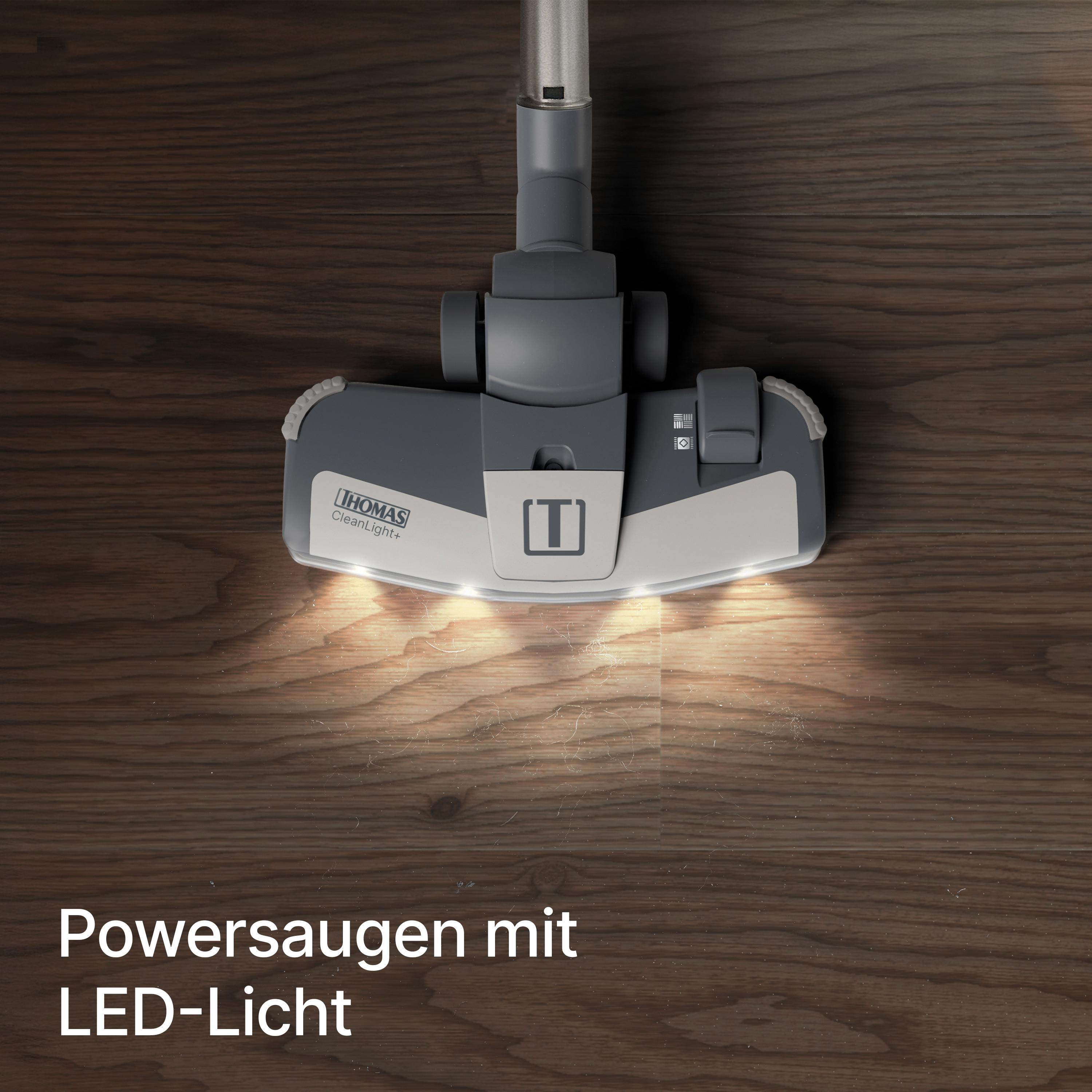 Schwarzes HDMI-Kabel mit goldfarbenen Steckern auf weißem Hintergrund.