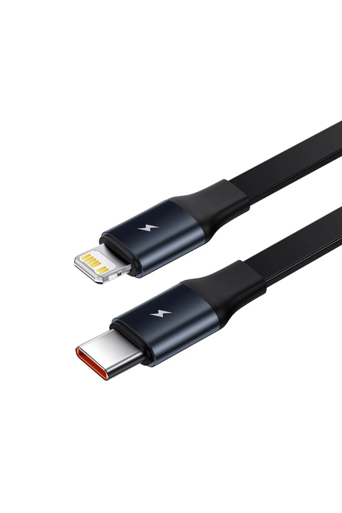 Lightning ve USB-C konektörlü iki siyah şarj kablosu, beyaz arka plan.