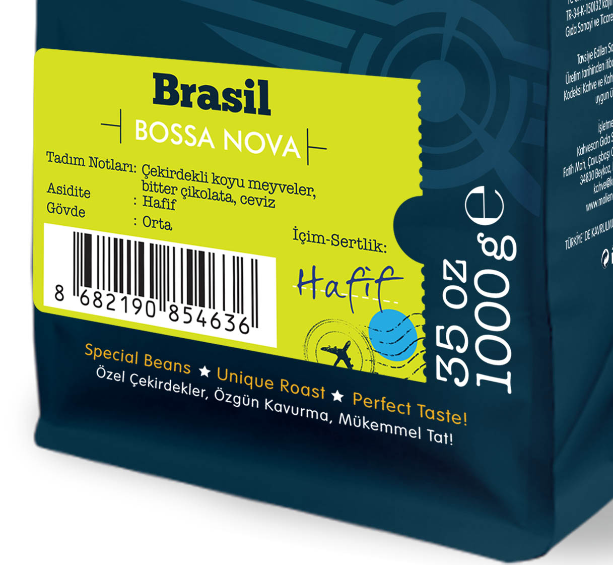 'Brasil Bossa Nova' etiketli kahve çekirdeği torbası. Tat notları, asitlik, gövde ve bir barkod hakkında metin.