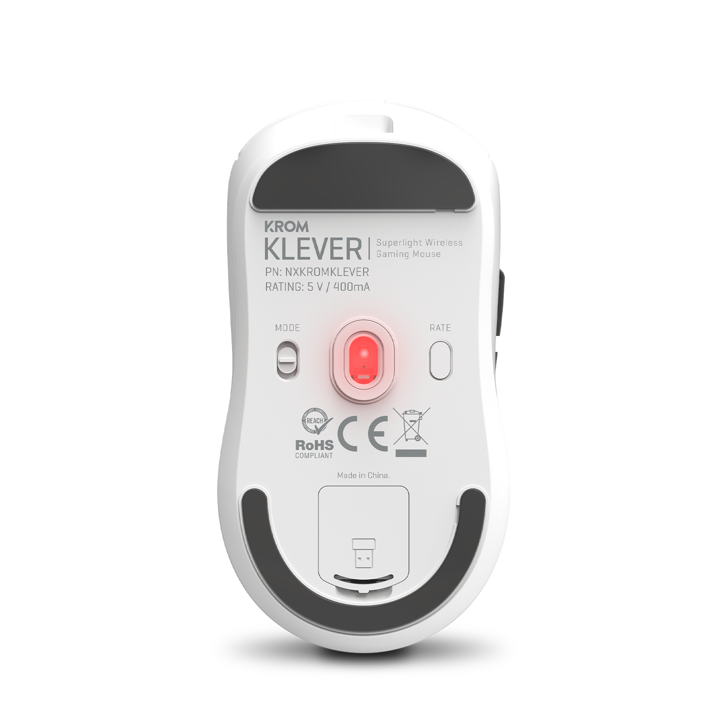 Parte inferior de un ratón gaming Krom Klever blanco, mostrando detalles.