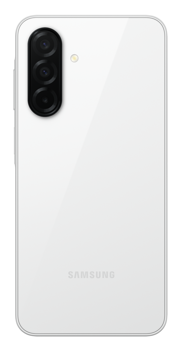 Tył białego smartfona. Ma trzy aparaty i logo Samsung.