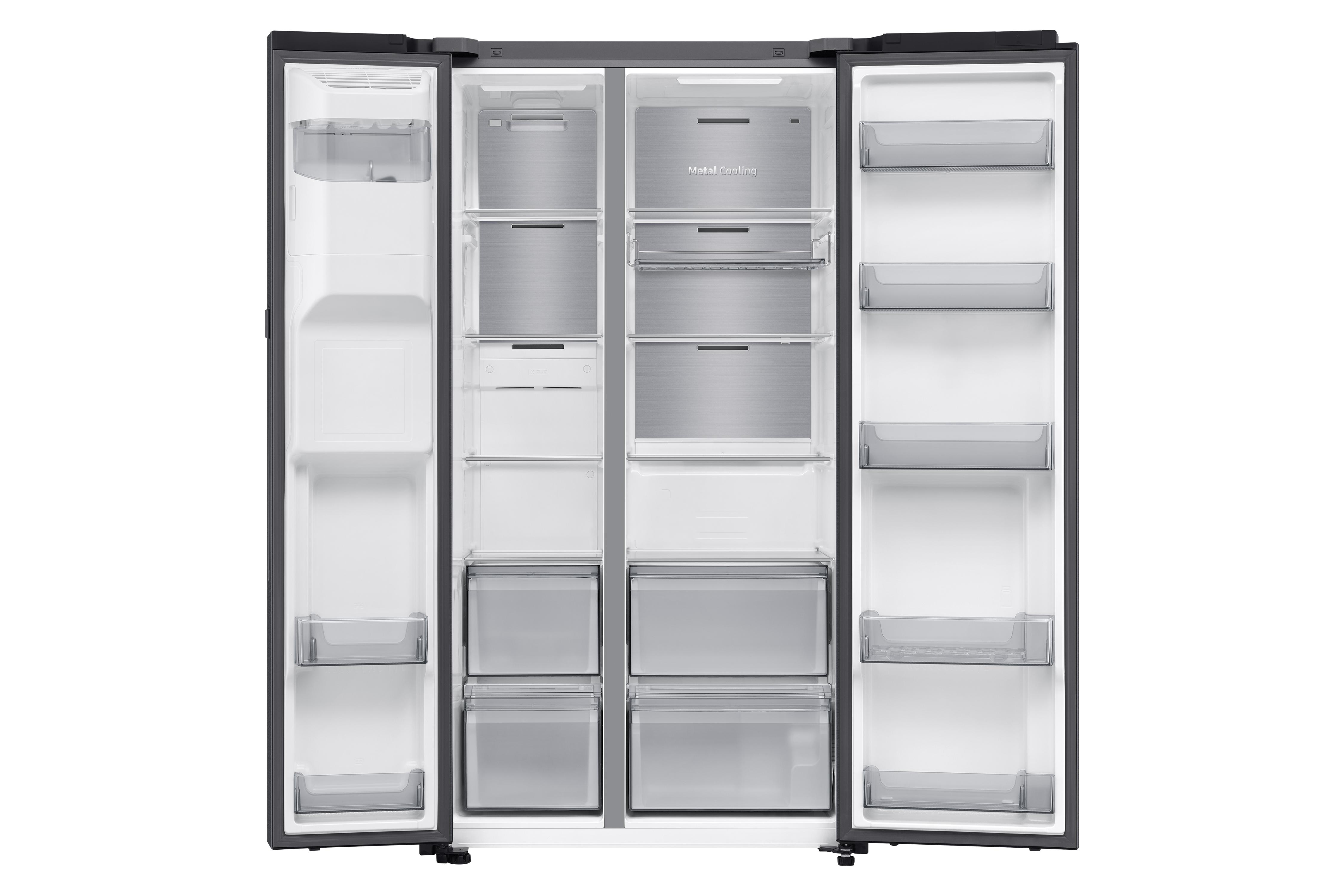 Kühlschrank mit geöffneten Türen, zeigt Regale, Schubladen und Staufächer.