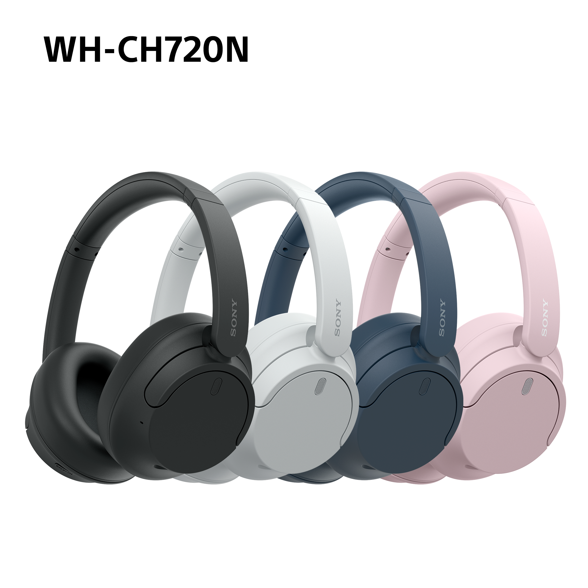 Vier Kopfhörer, verschiedene Farben: schwarz, weiß, blau und rosa. Alle sind mit WH-CH720N beschriftet.