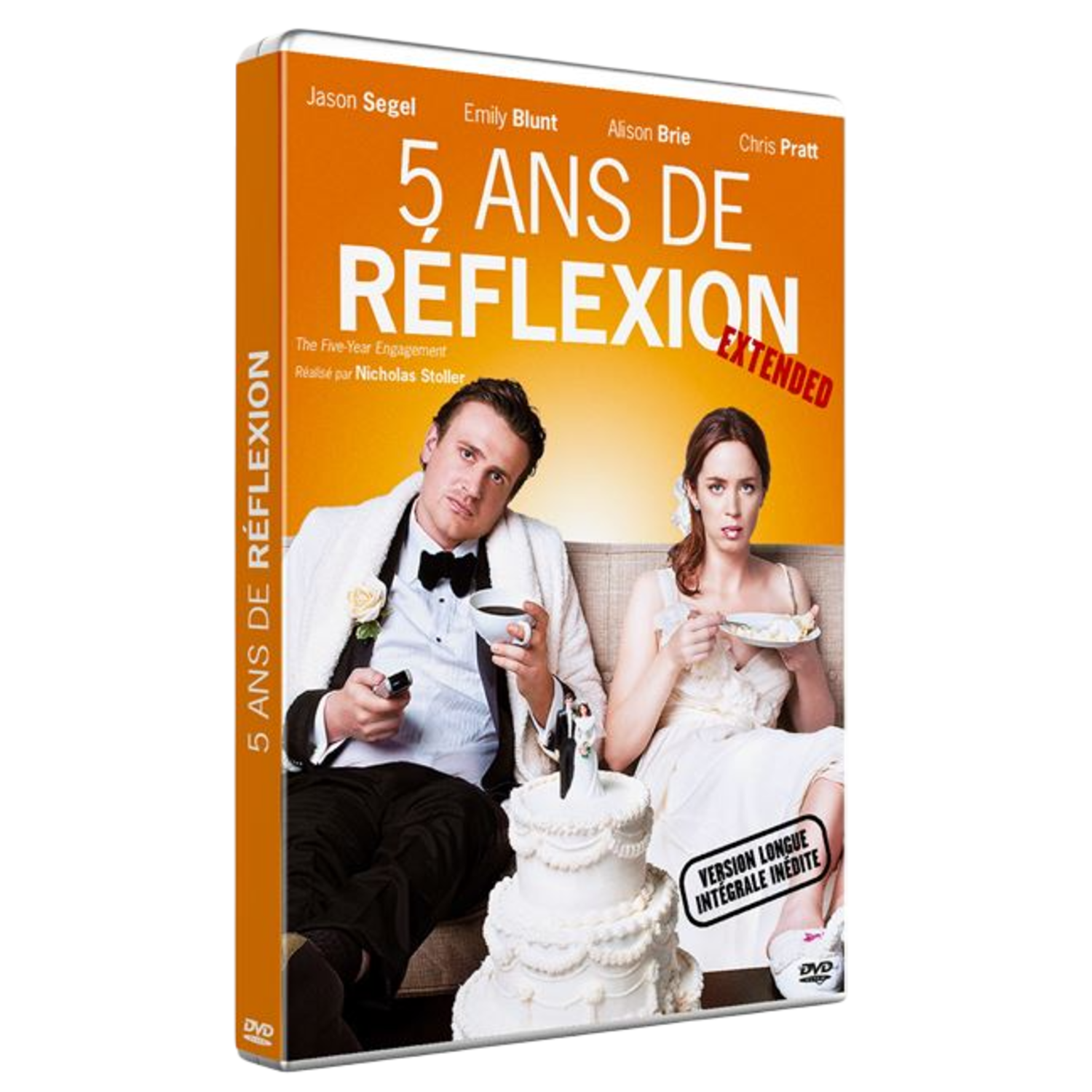 DVD-hoes van '5 ans de réflexion' met Jason Segel en Emily Blunt. De hoes toont de acteurs en een bruidstaart.