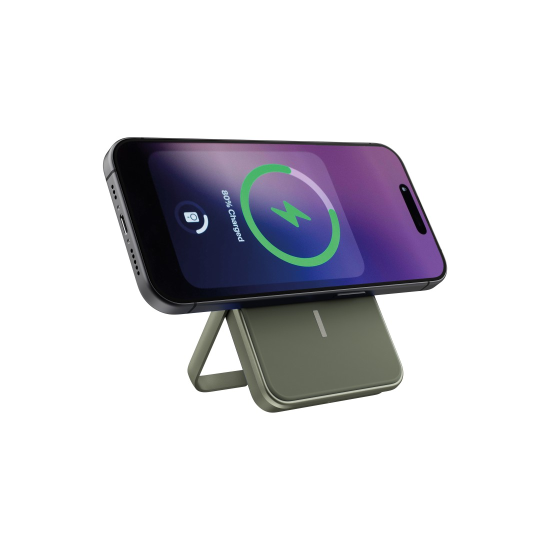 Schwarzes iPhone, das auf einem grünen Ständer mit 80% geladen wird.