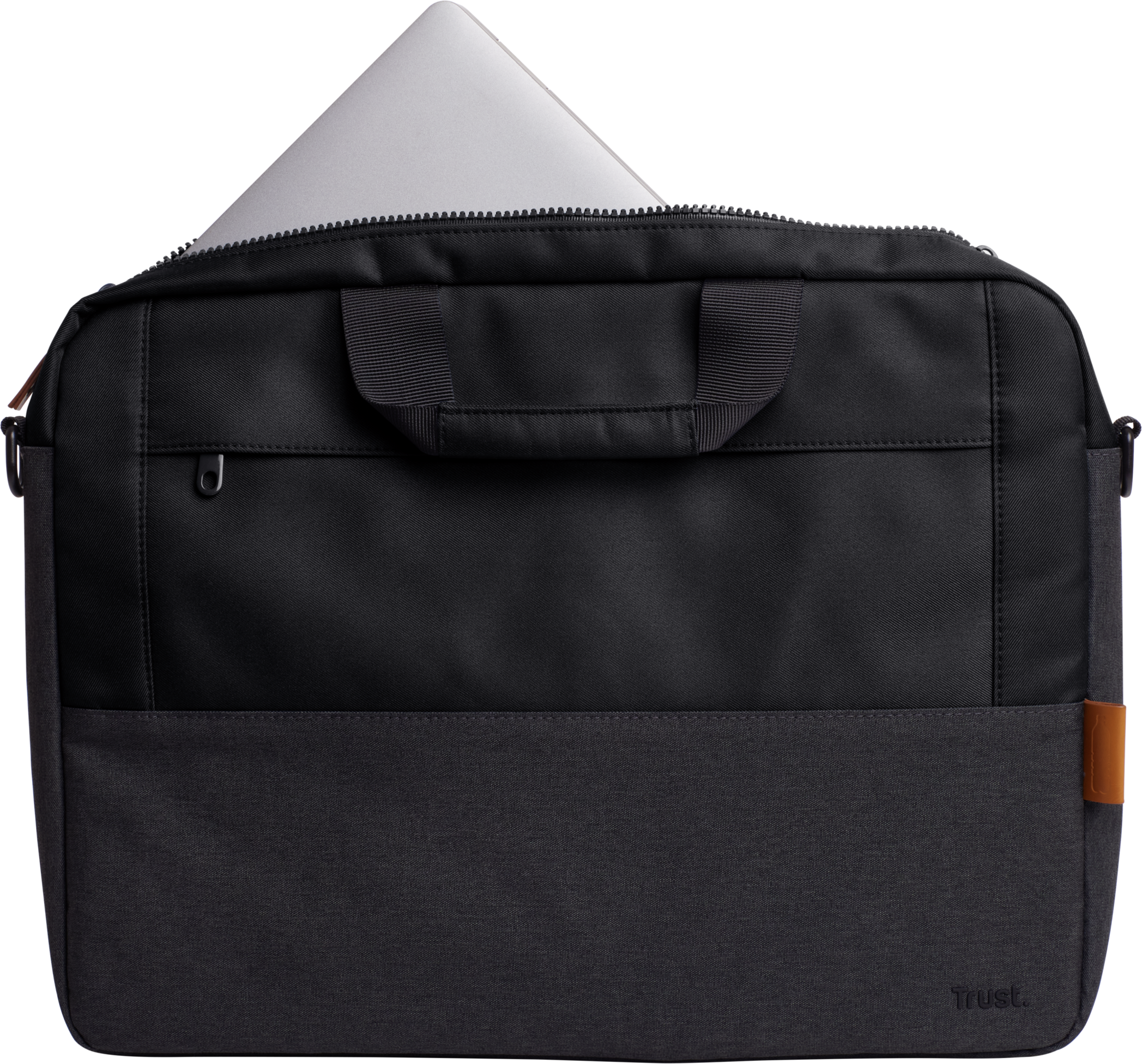 Egy fekete laptop táska, nyitva, benne egy laptop. A táskának van fogantyúja és Trust logója.