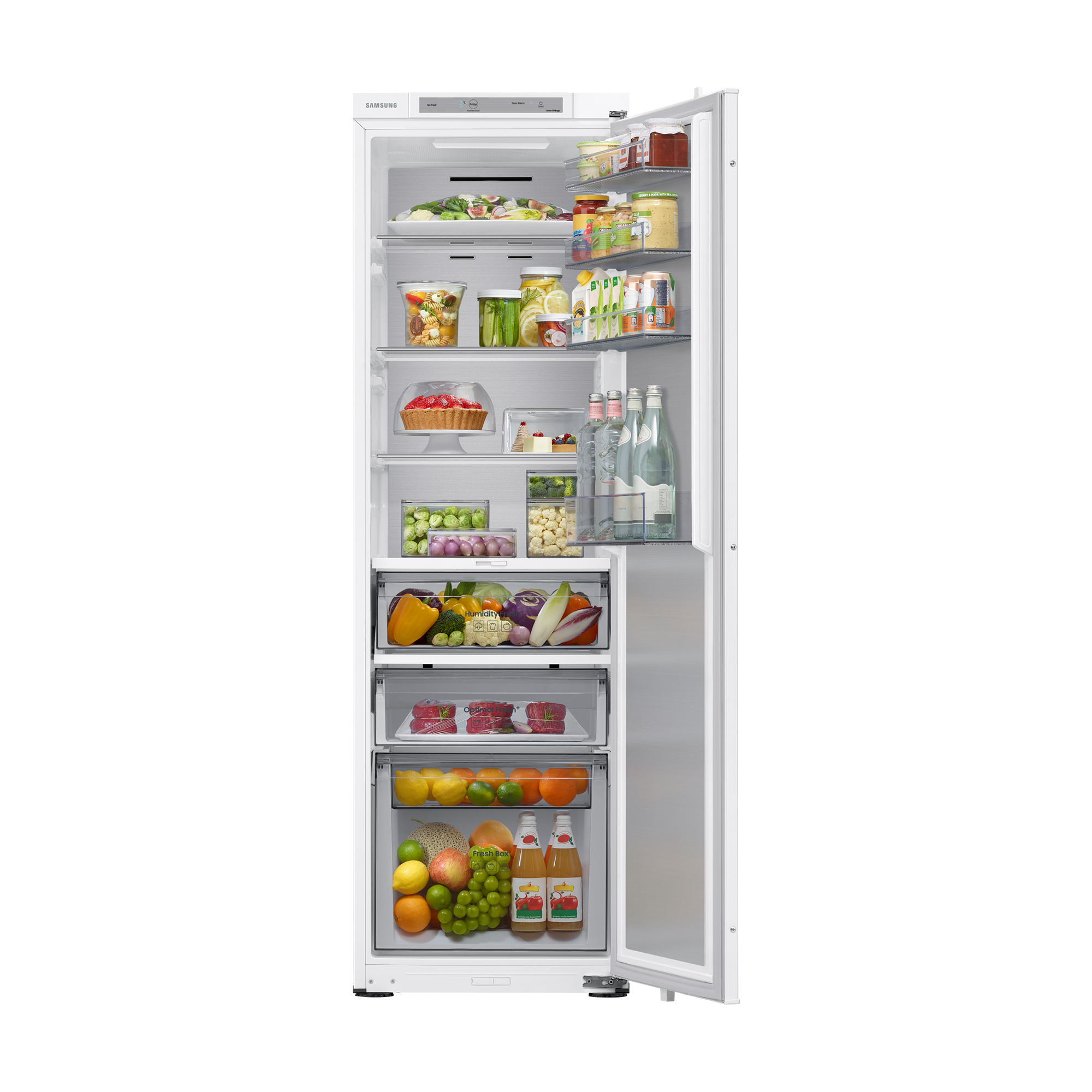 Refrigerador blanco, abierto, mostrando estantes bien surtidos con alimentos.