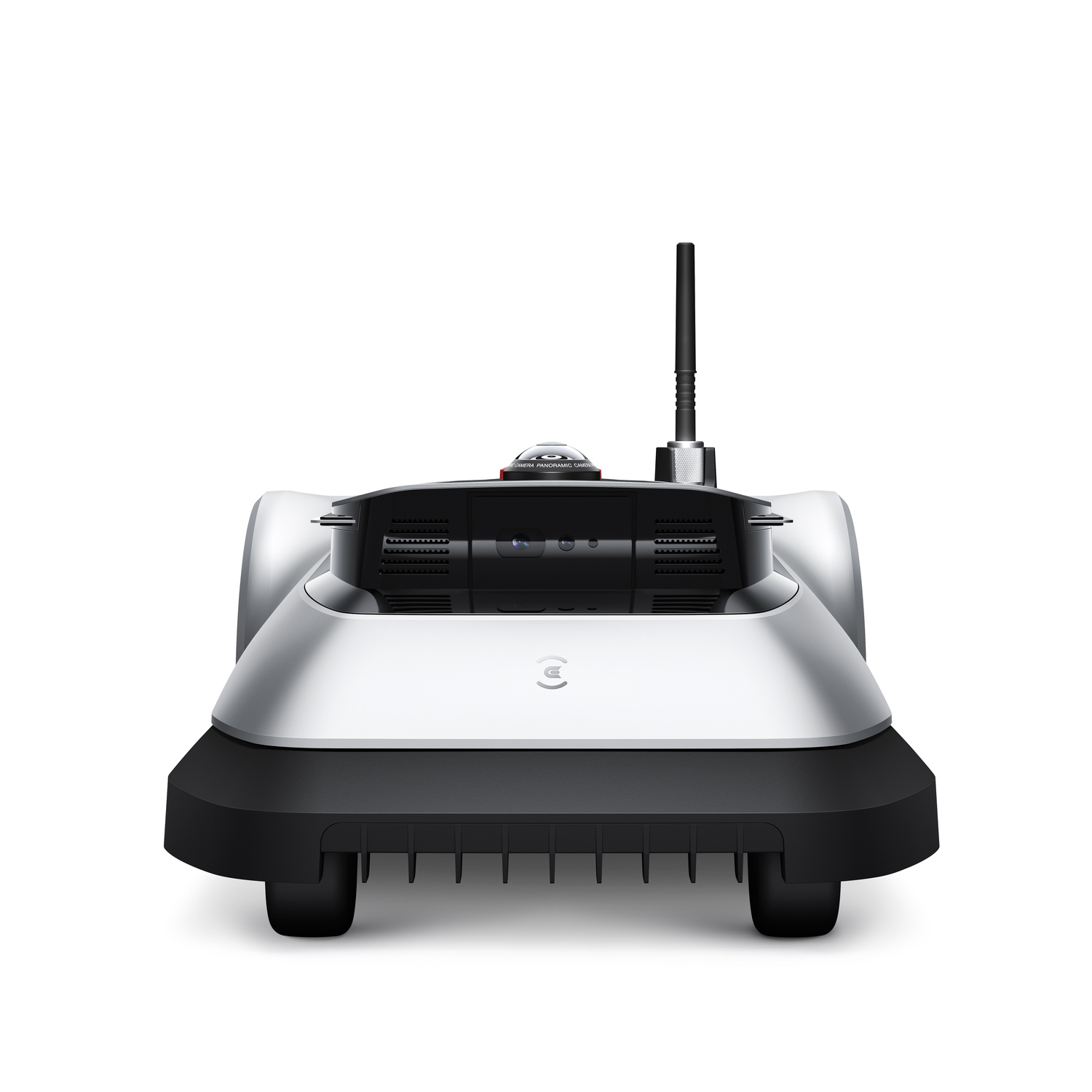 Zilveren en zwarte robot met antenne, naar de camera gericht, op een witte achtergrond.