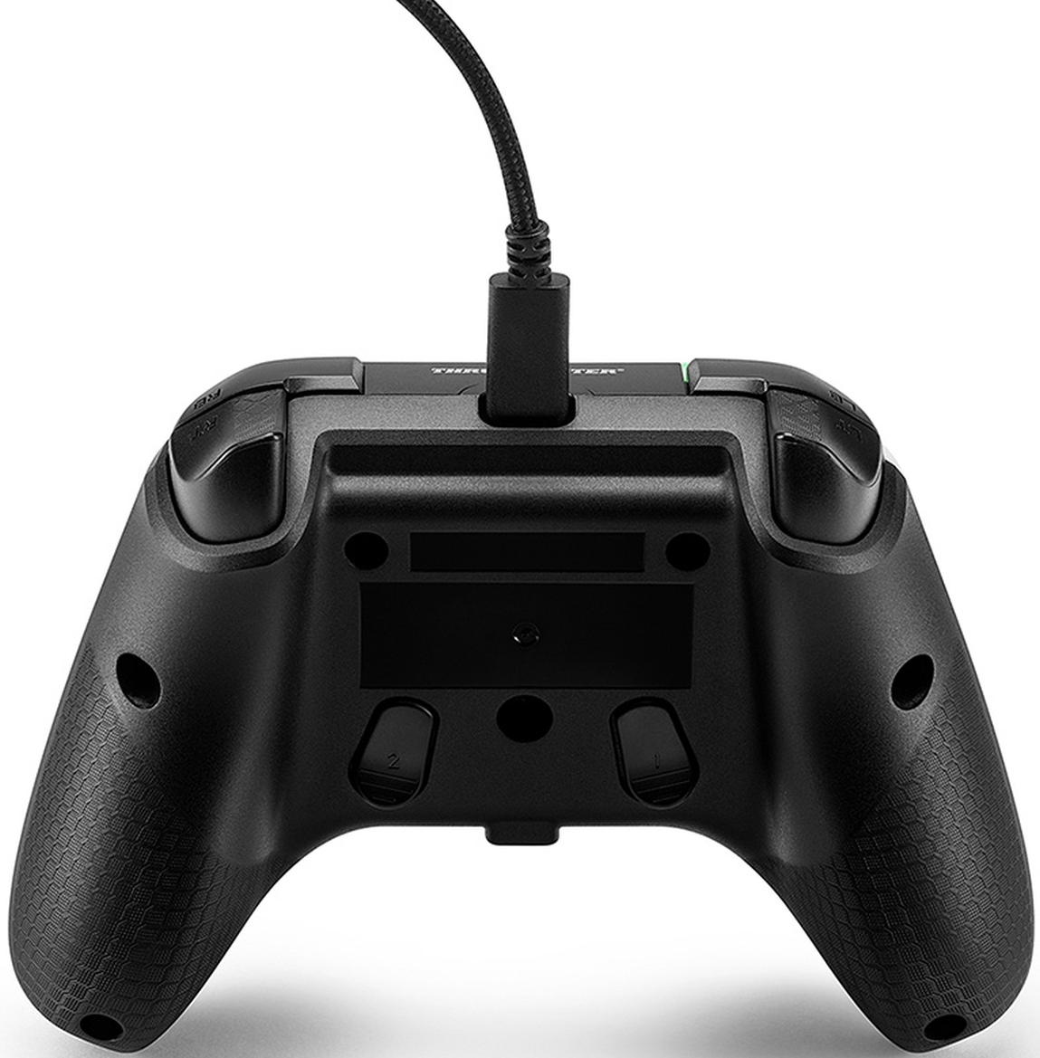 Schwarzer Gamecontroller mit einem USB-Kabel oben.