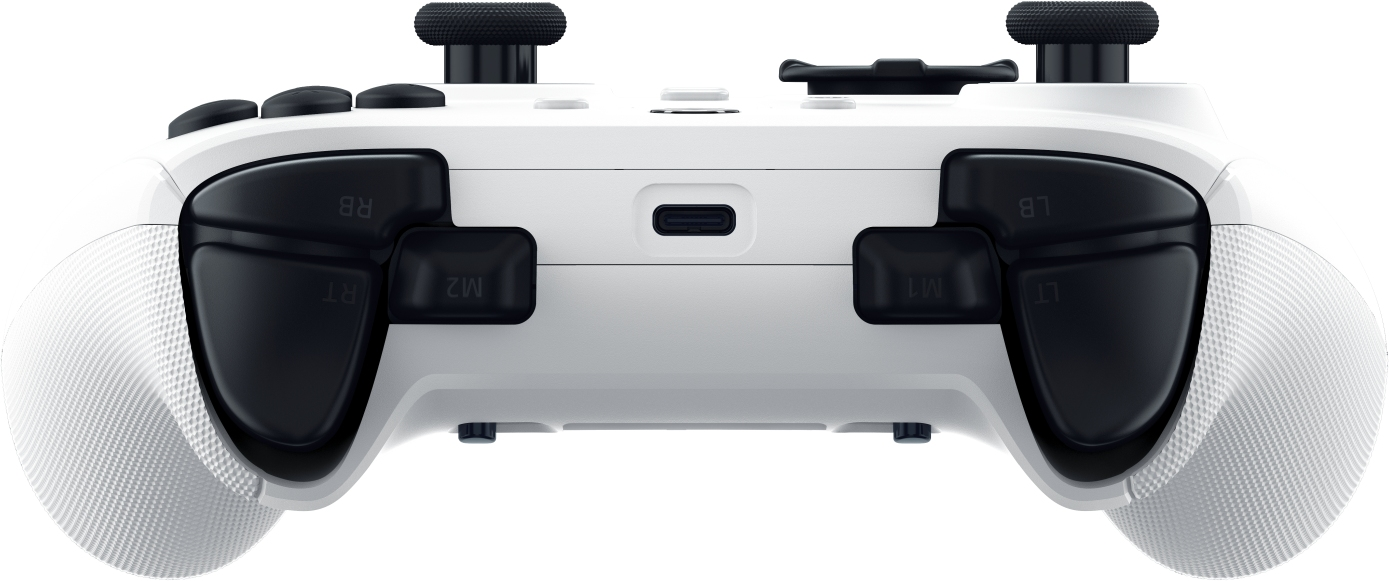 Ein weißer Gamecontroller. Schwarze Knöpfe und Auslöser. USB-Anschluss oben sichtbar.