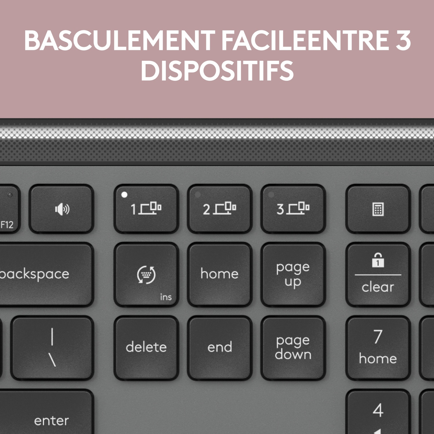 Gros plan sur un clavier noir avec des touches de fonction numérotées et des touches de fonction spéciales.