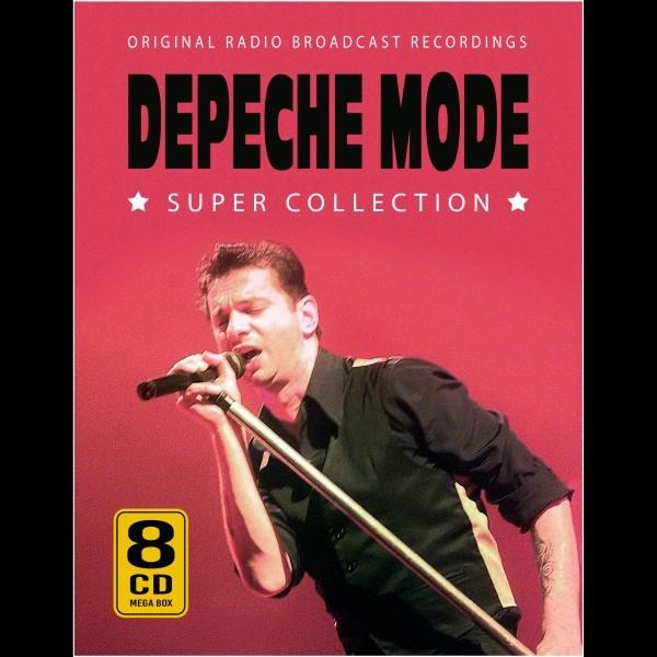 Depeche Mode Super Collection CD. Egy férfi mikrofonba énekel piros háttér előtt.