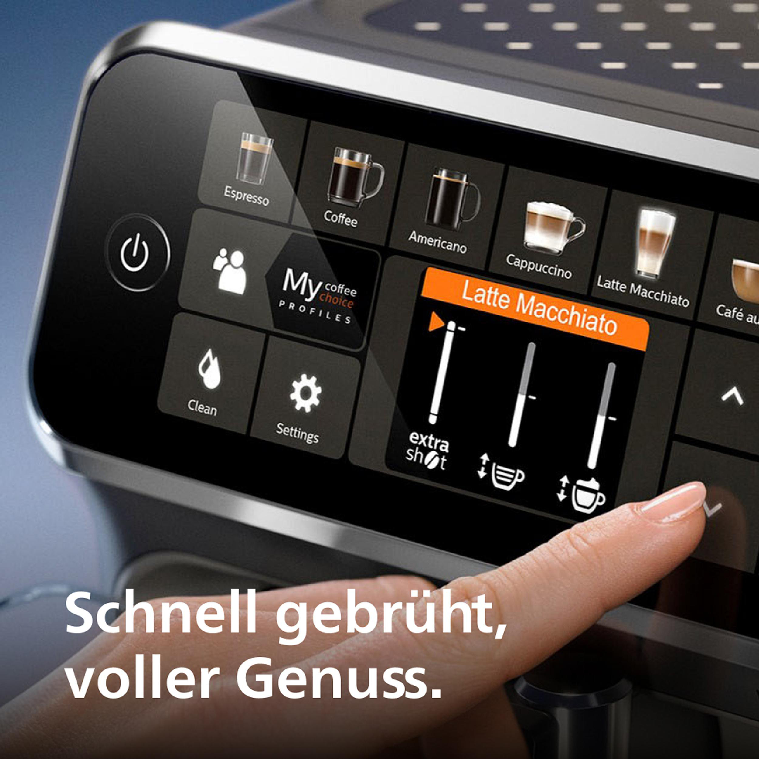 Hand berührt Bildschirm einer Kaffeemaschine. Kaffeesorten sind sichtbar.