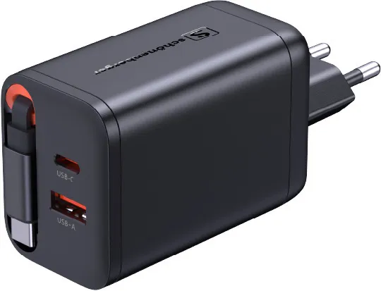 Schwarzes Ladegerät mit USB-C- und USB-A-Anschlüssen, Stecker rechts.