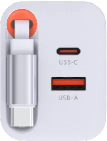 Caricabatterie bianco con porte USB-C e USB-A. Dettagli arancioni sulle porte e sul cavo.