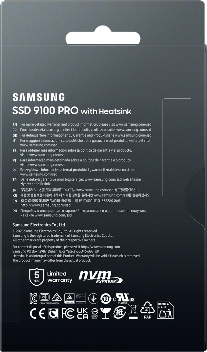 SSD 9100 PRO noir avec dissipateur thermique sur fond noir, texte multilingue.
