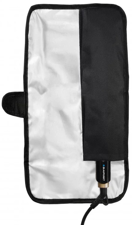 Czarno-biały mikrofon w etui. Etui jest czarne na zewnątrz, białe w środku, z paskiem.