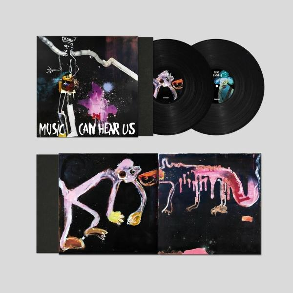 Album borító. Két fekete bakelit lemez egy borító mellett, absztrakt művészettel, fehér szöveg: Music Can Hear Us.