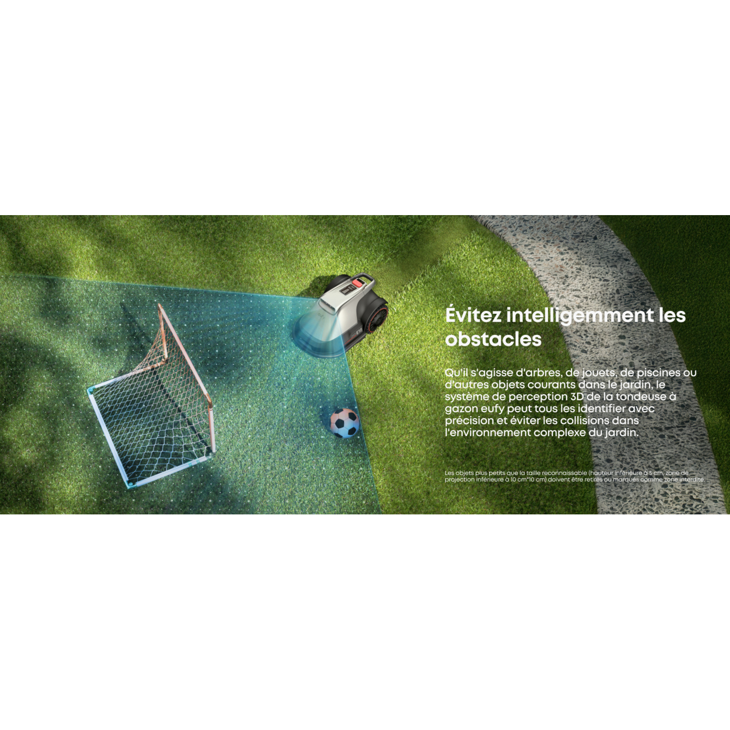 Tondeuse robotique coupant l'herbe près d'un but et d'un ballon de foot. Texte : Évitez les obstacles.