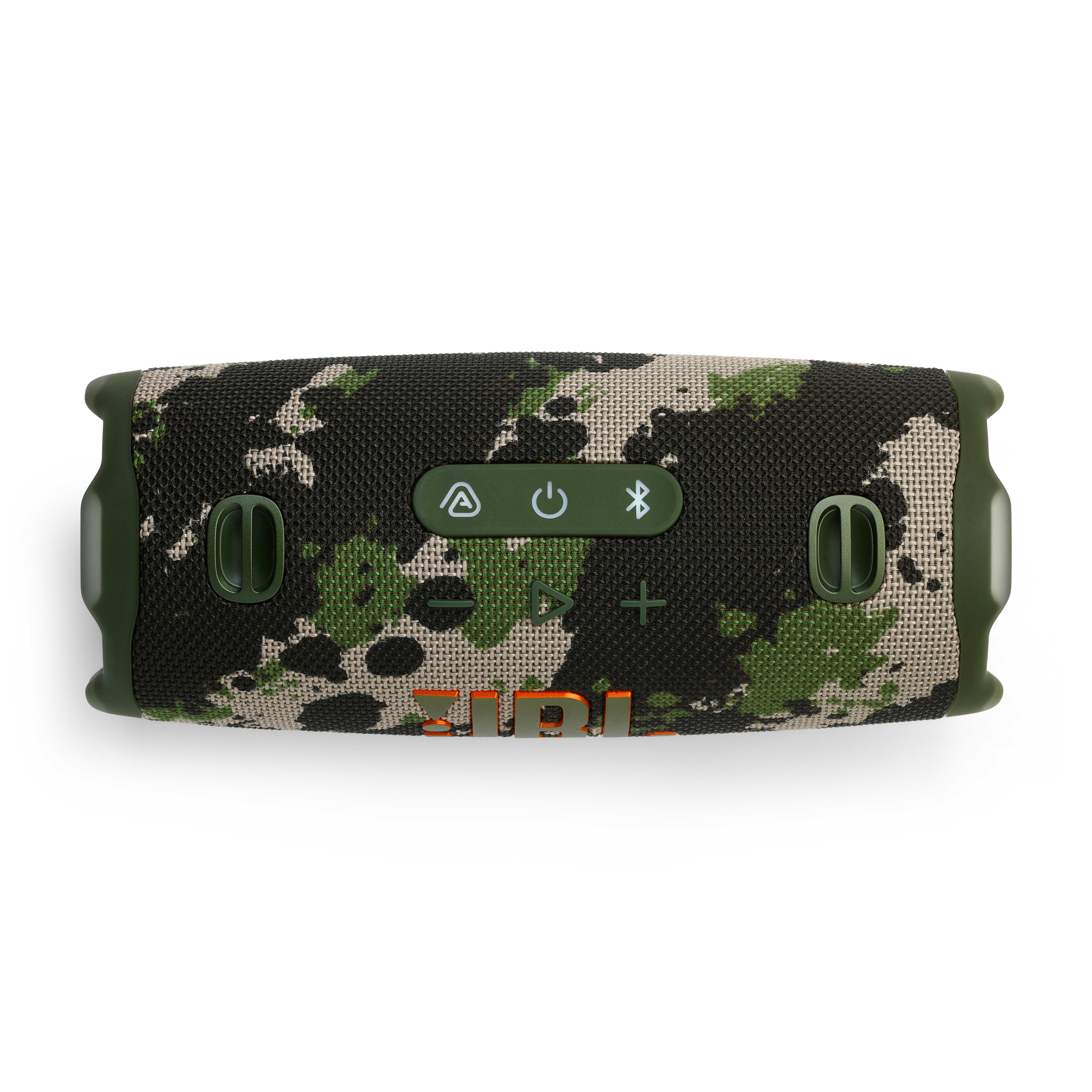 Ein Lautsprecher mit Camouflage-Muster und Knöpfen. Er hat die Bluetooth- und Stromsymbole.