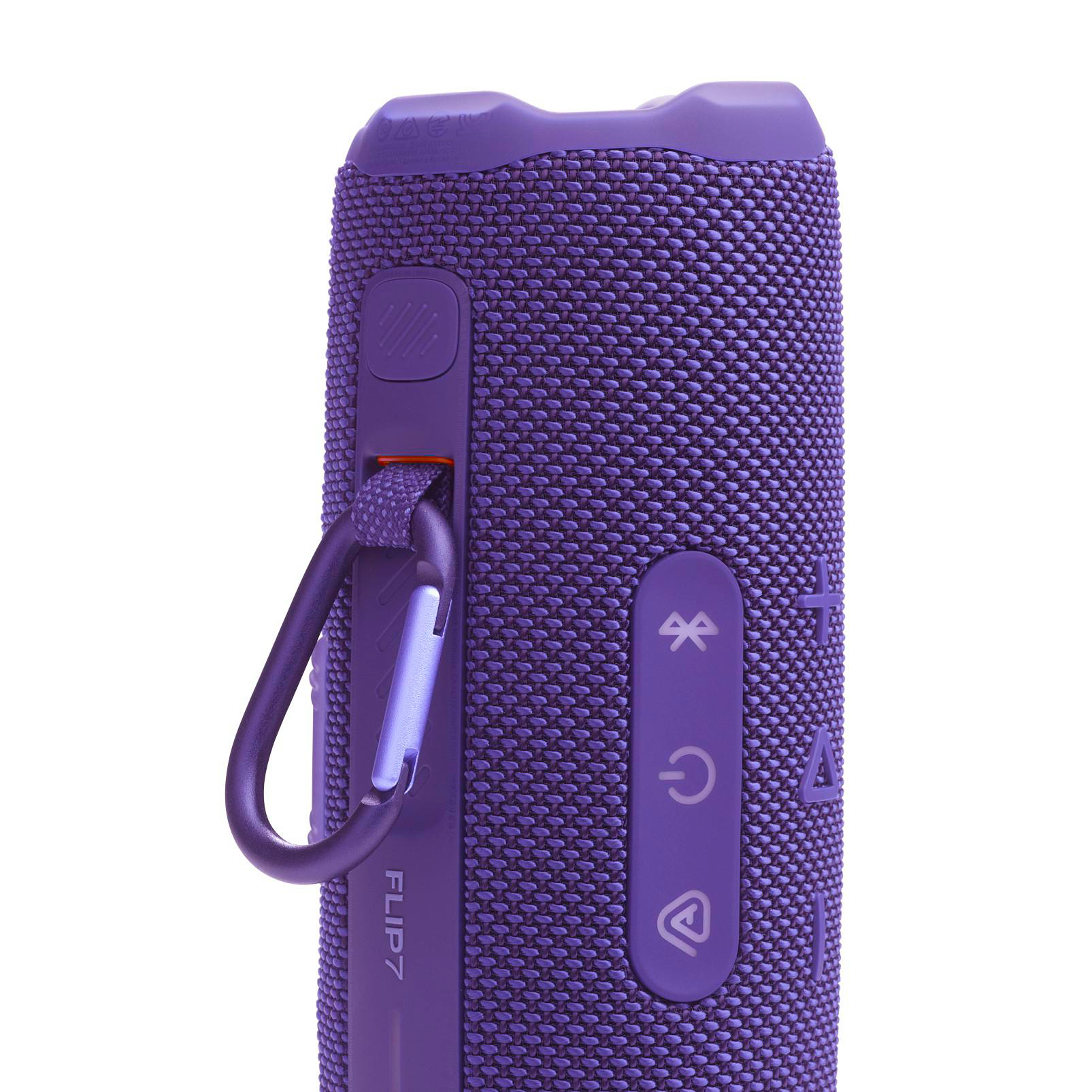 Lilafarbener JBL Flip 7 Lautsprecher mit Karabiner. Weißer Hintergrund.
