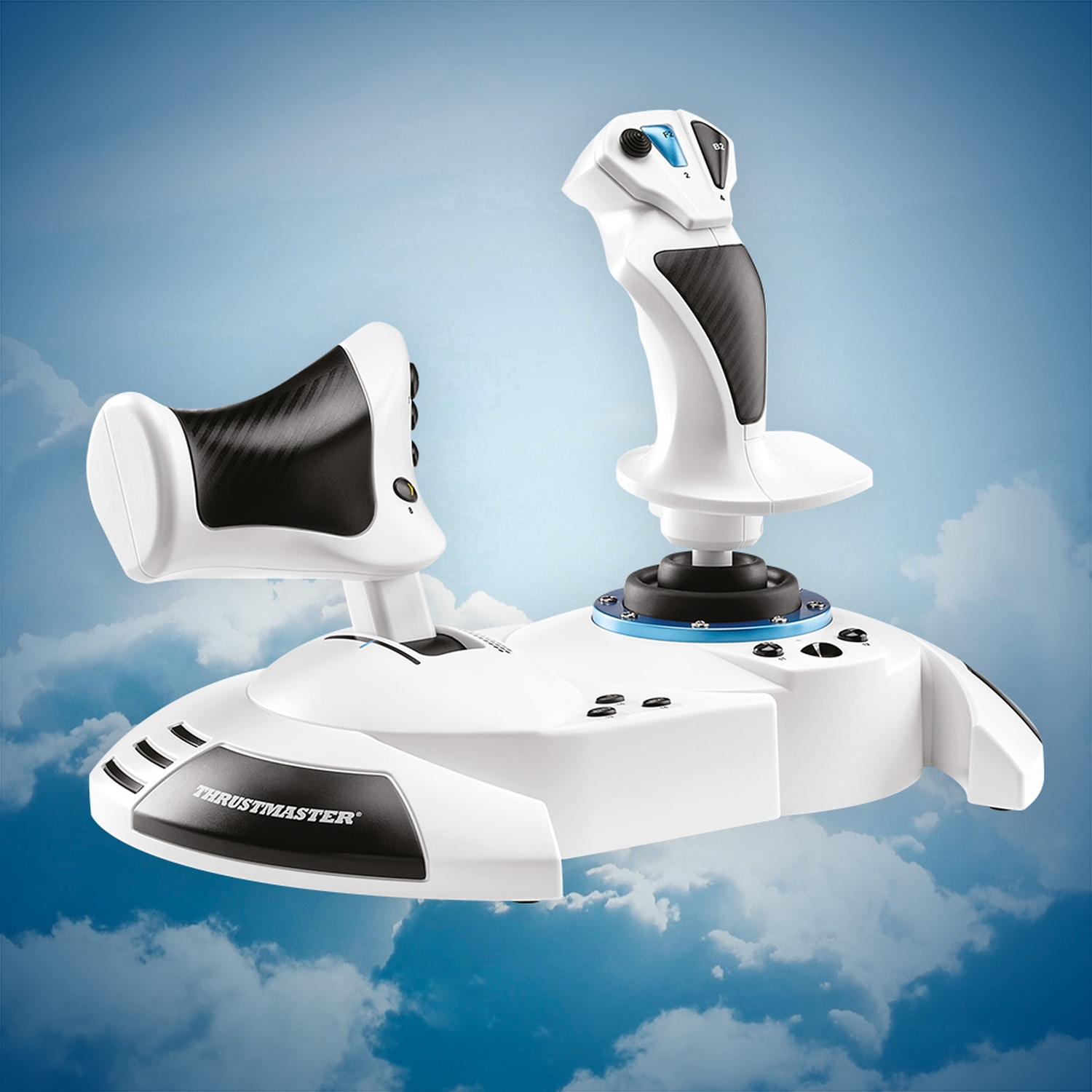 Un joystick blanc et noir avec un accent bleu sur un fond nuageux.