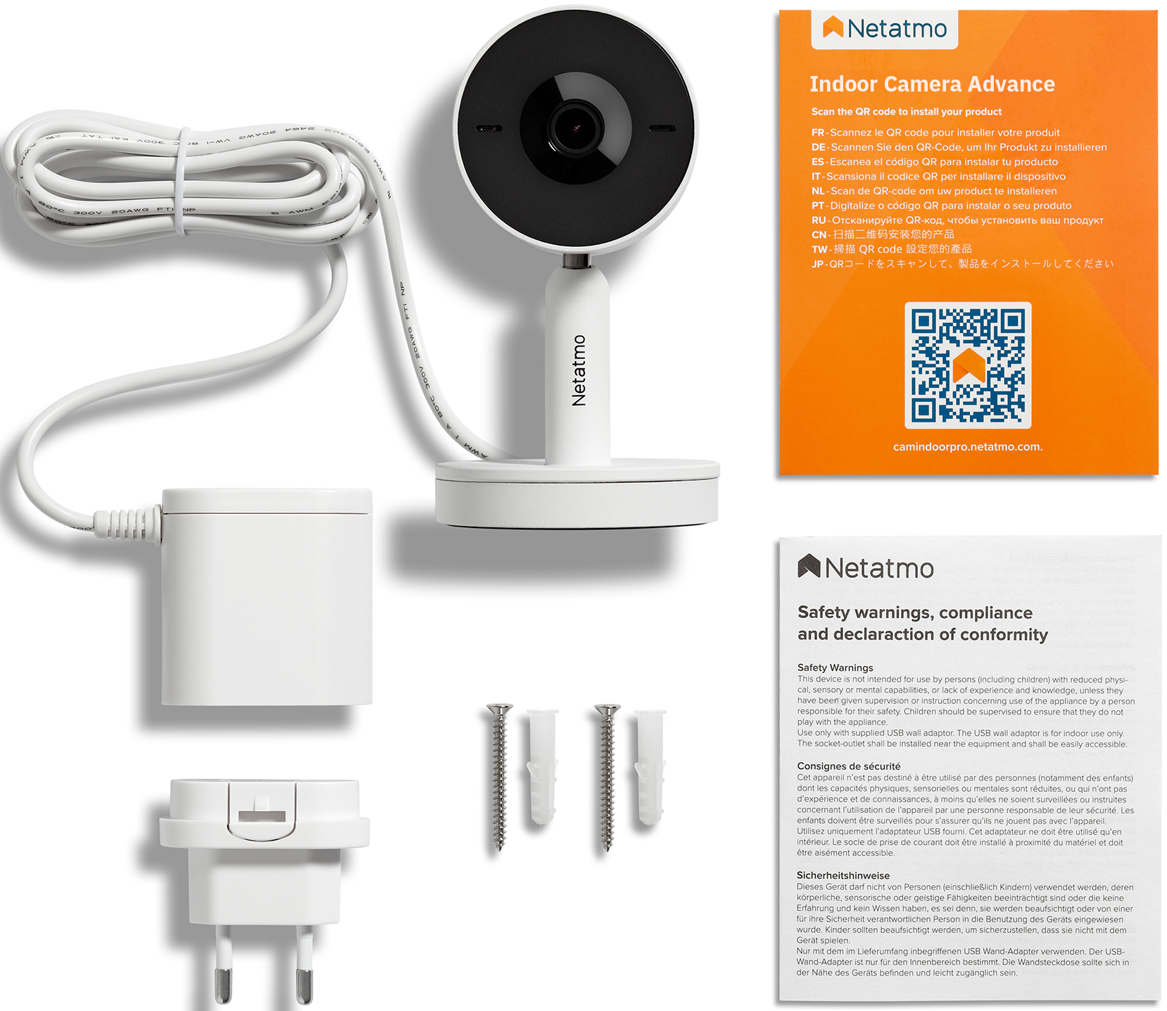 Indoor-Kamera-Kit mit Kamera, Netzteil und Kabeln. Anweisungen und QR-Code sichtbar.