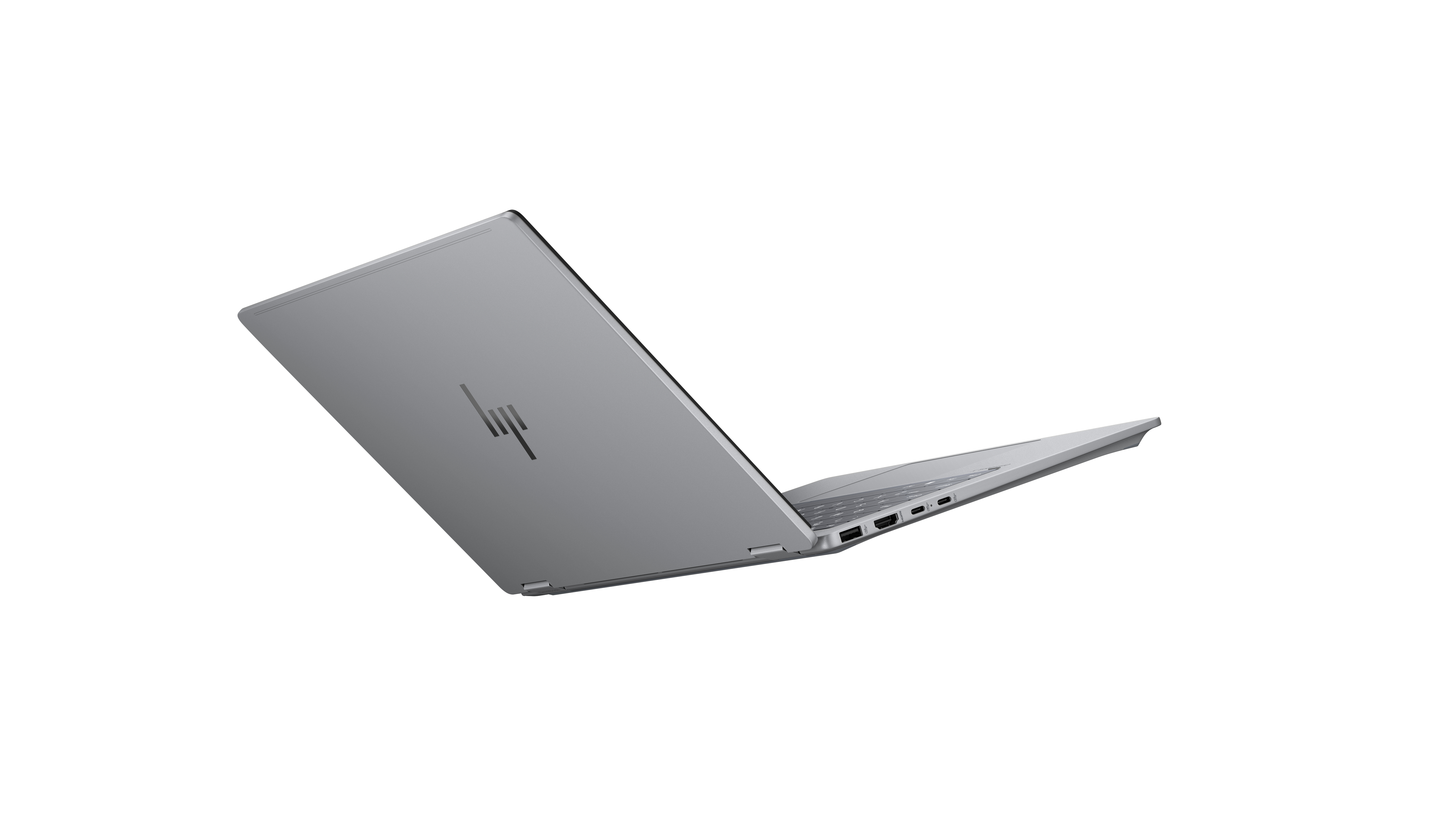 Ein grauer Laptop, schräg geöffnet, zeigt die Rückseite mit dem HP-Logo.