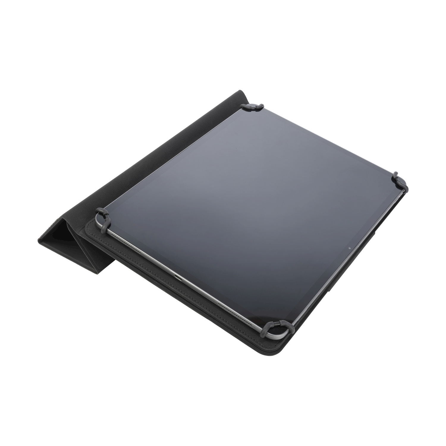 Un tablet nero in una custodia, con la cover ripiegata, su una superficie bianca.