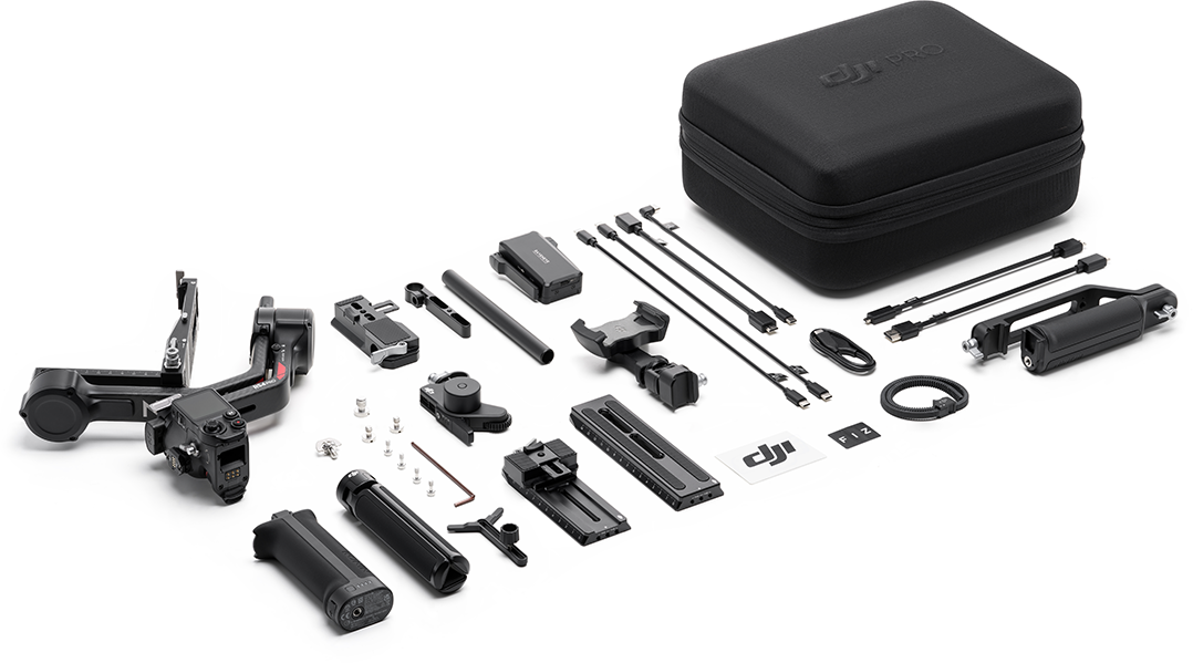 DJI Pro kamerastabilizátor tartozékok egy fehér felületen.