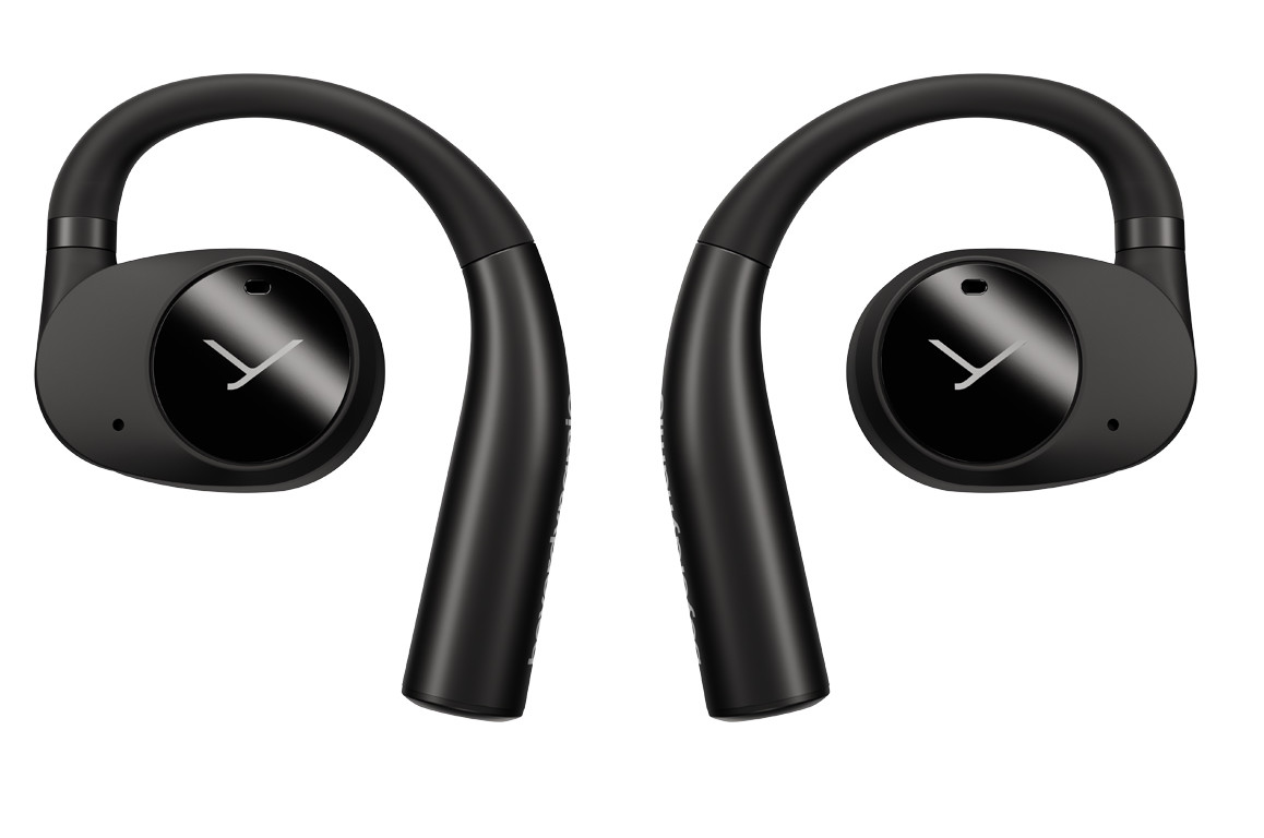 Czarne, haczykowate słuchawki z białym logo.