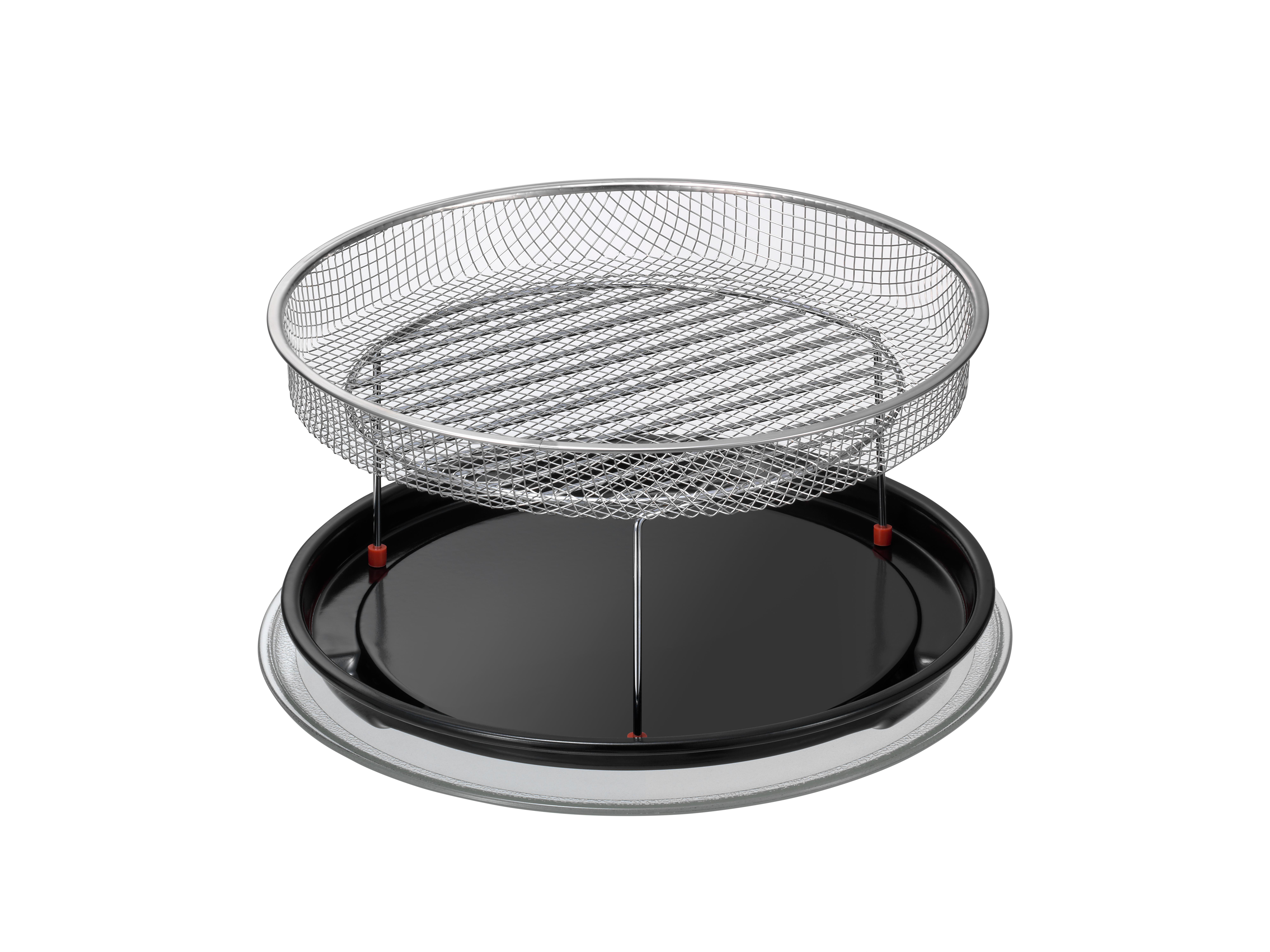 Ein Edelstahl-Airfryer-Zubehör mit einem Mesh-Korb über einem festen Tablett.