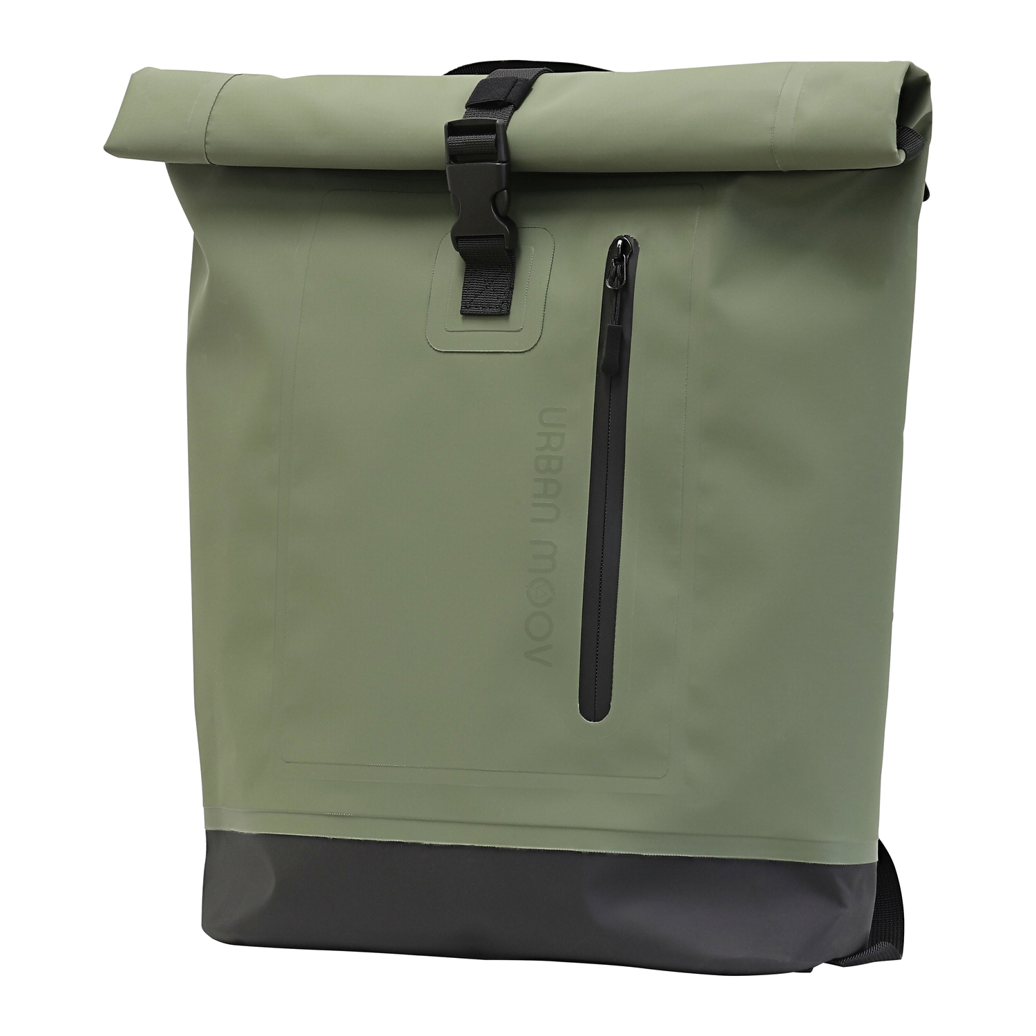 Sac à dos vert à rabat roulé avec fermeture éclair et sangle noires, sur fond blanc.