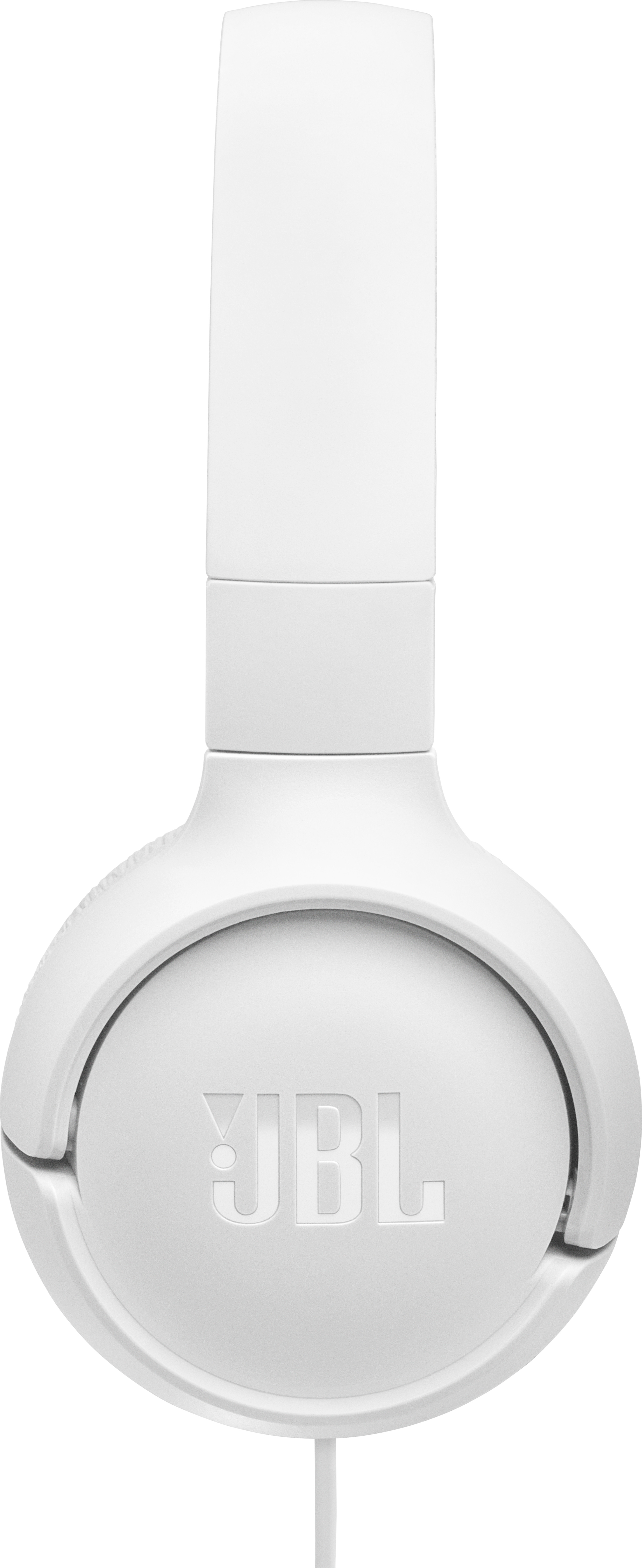 Weiße JBL-Kopfhörer. Das Kopfband ist hochgeklappt. Die Ohrmuscheln haben das JBL-Logo. Ein weißes Kabel hängt unten.