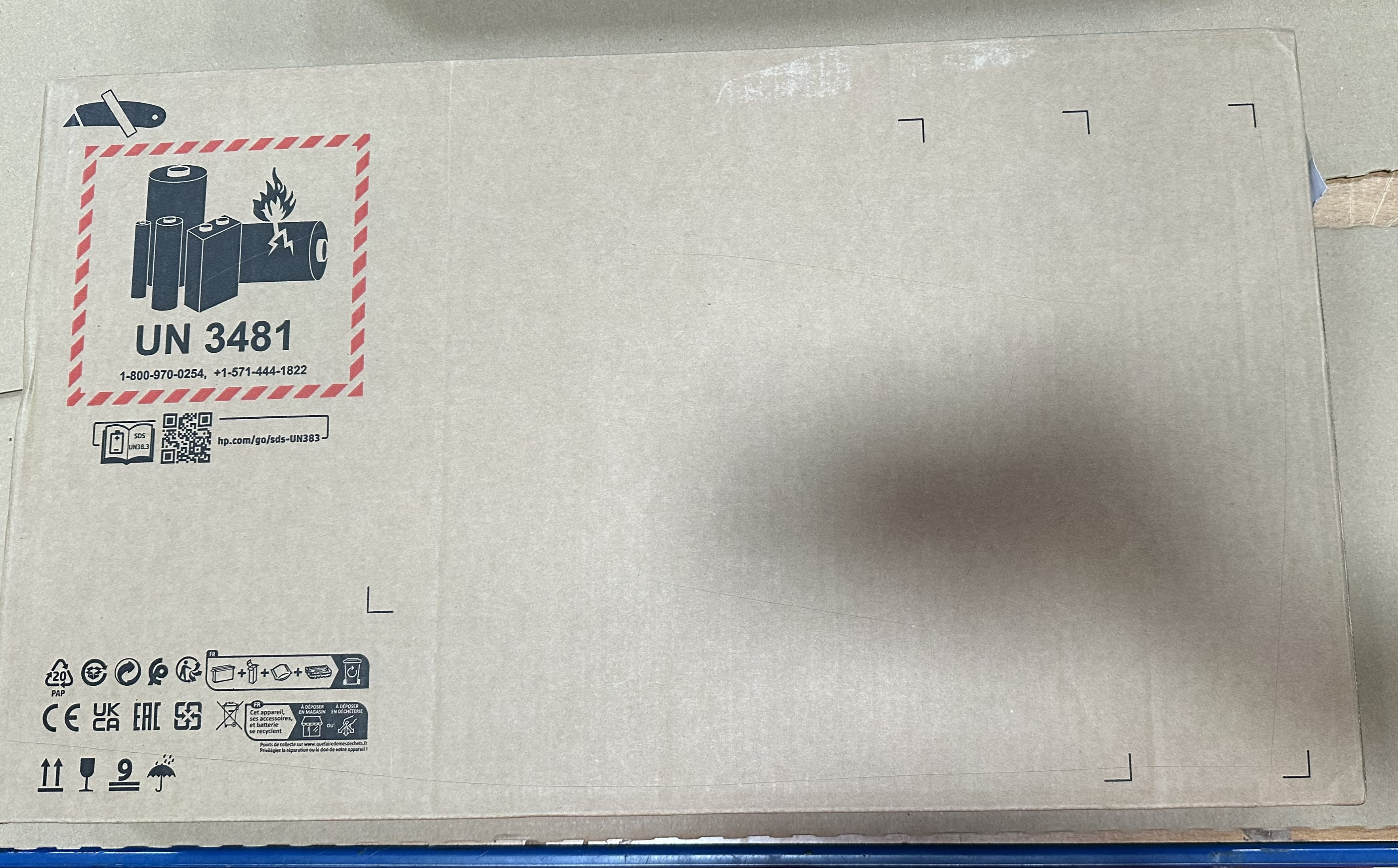 OUTLET Laptop HP Pavilion 16-ag0019nw / AMD Ryzen™ 7 8840U / 16 GB RAM / 512 GB SSD / Radeon™ / Windows 11 Home (64 Bit) Srebrno-szary