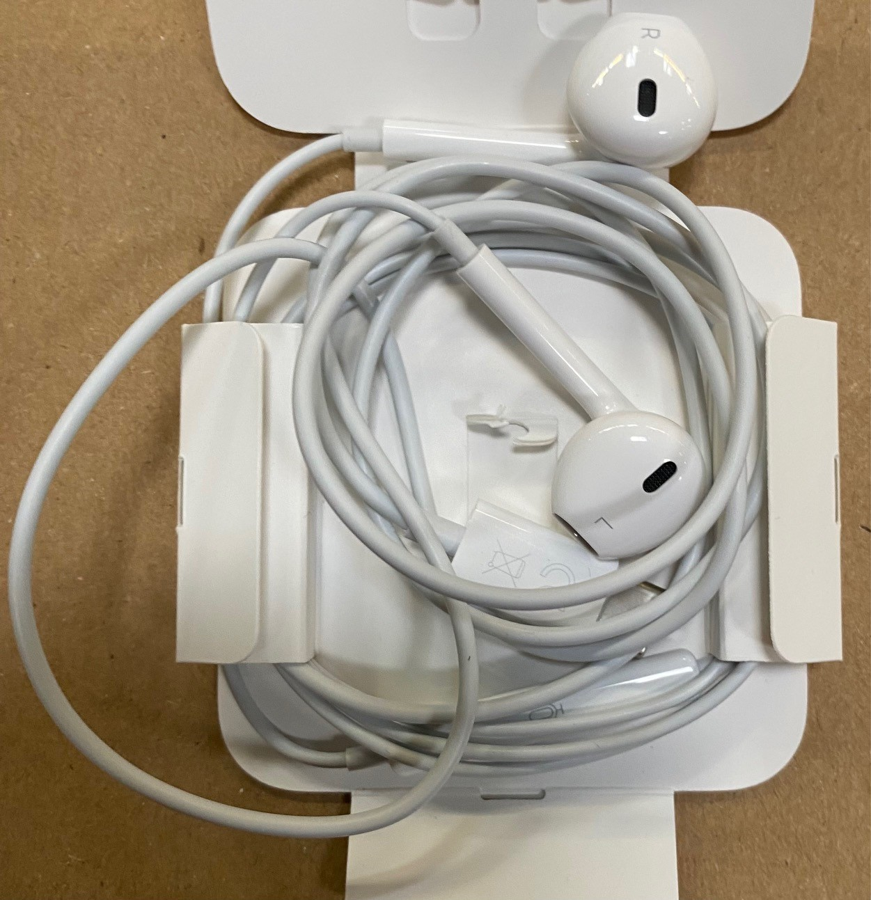 OUTLET Słuchawki APPLE EarPods USB-C MYQY3ZM/A Biały