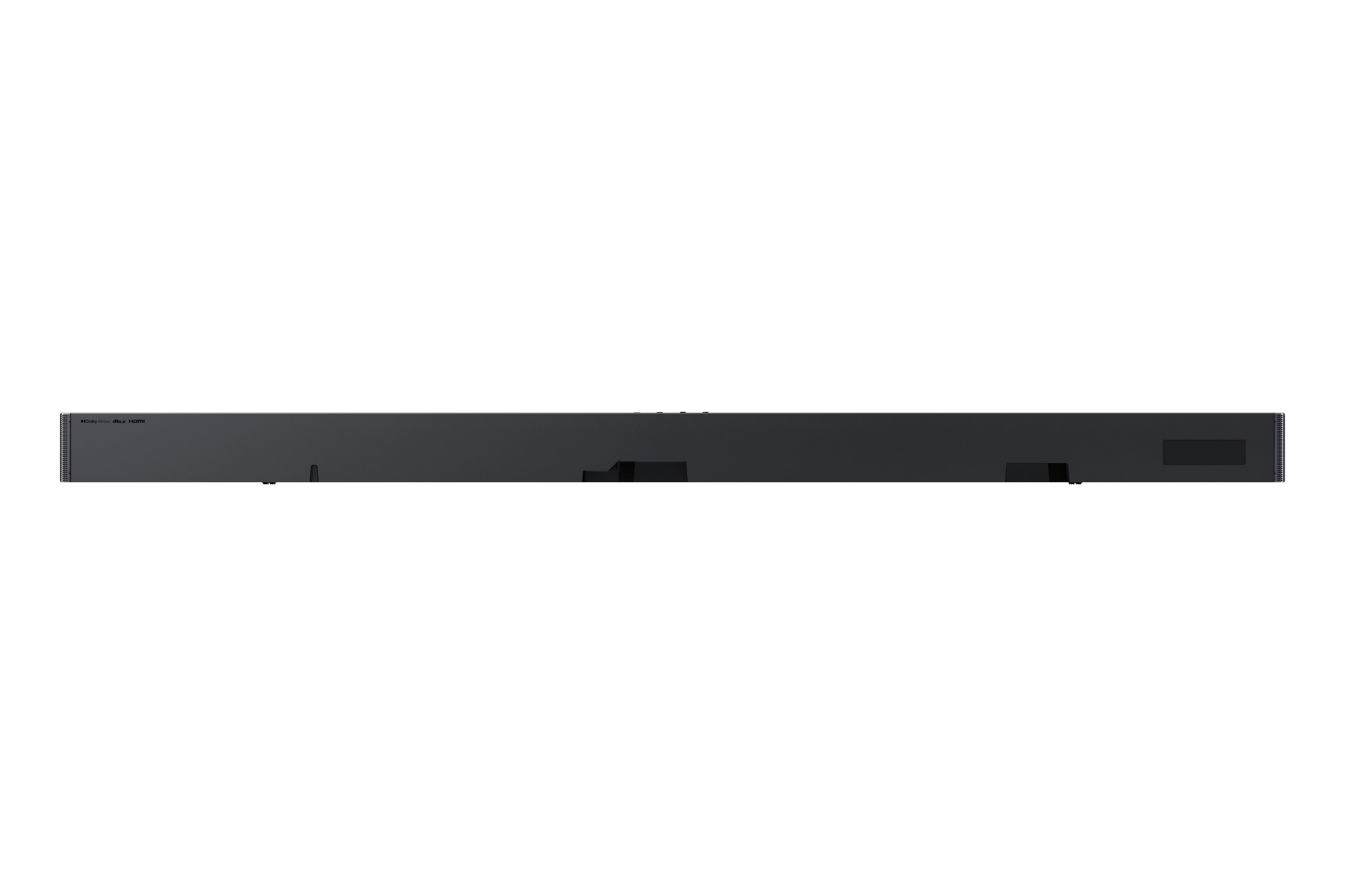 Eine lange, schwarze Soundbar mit Dolby Atmos Logo, vor weißem Hintergrund.