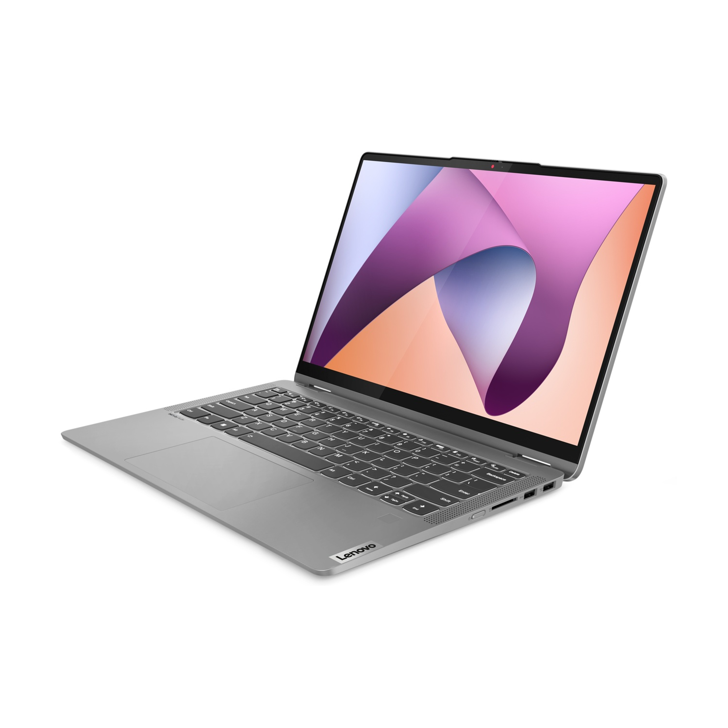 Laptop argentato su sfondo bianco, aperto e angolato.