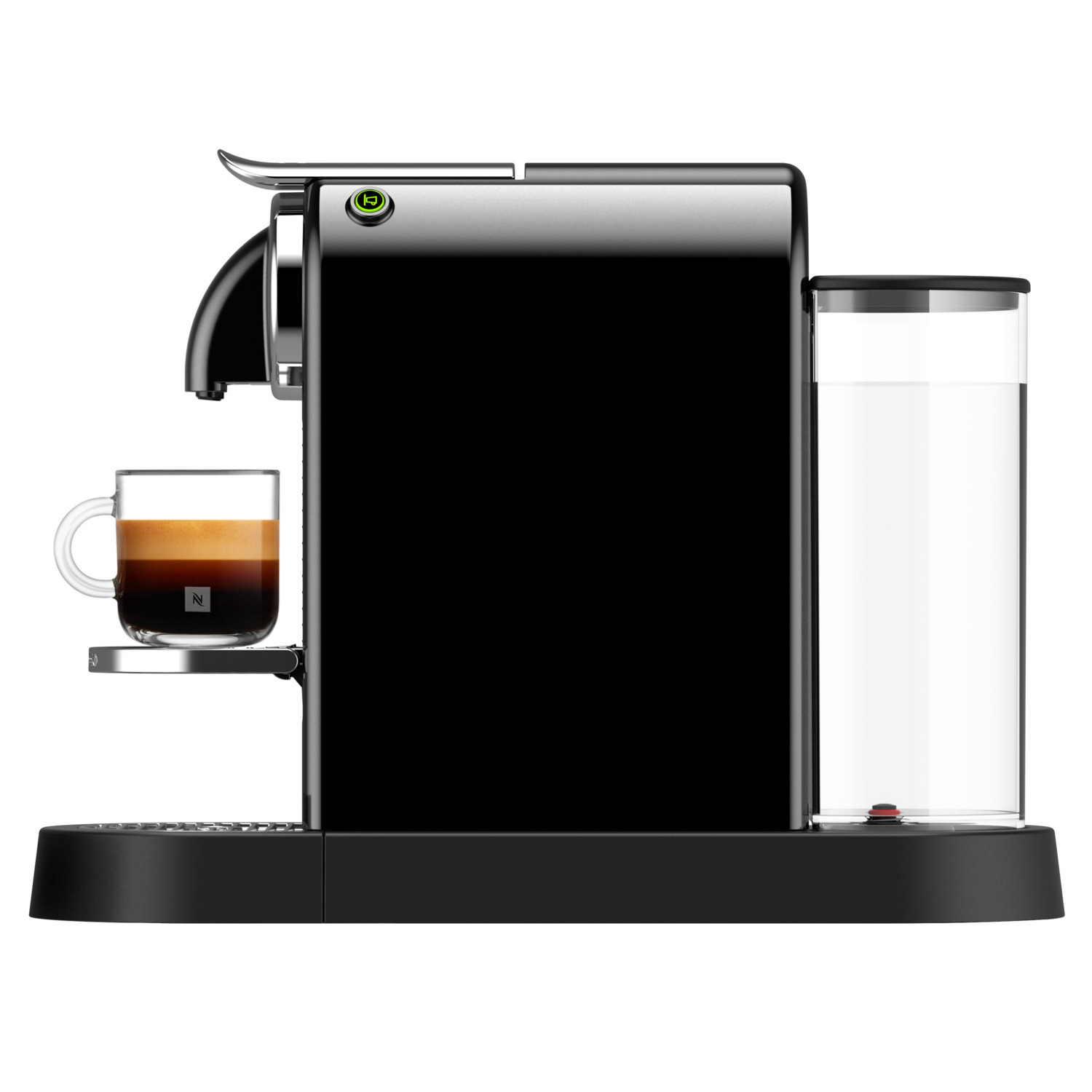 Zwarte koffiemachine met een glazen kopje koffie naast een watertank.