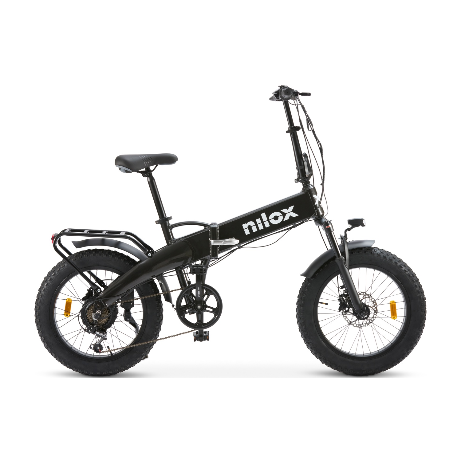 Una e-bike Nilox pieghevole nera, con pneumatici grandi, sella e portapacchi.