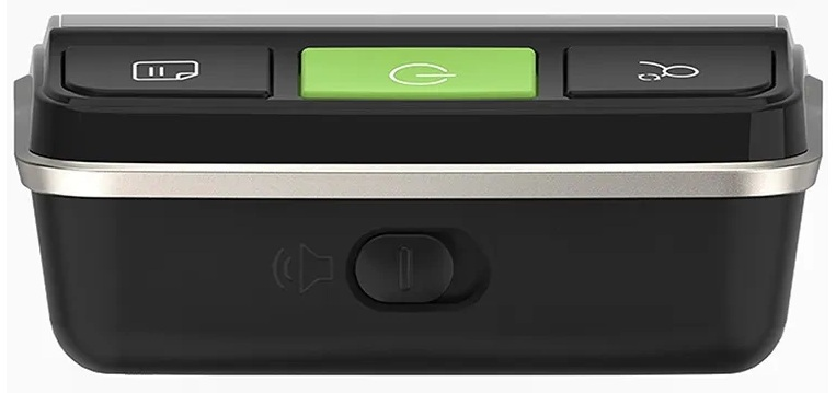 Widok z góry czarnego urządzenia z zielonym przyciskiem zasilania, suwakiem głośności i klawiszami.